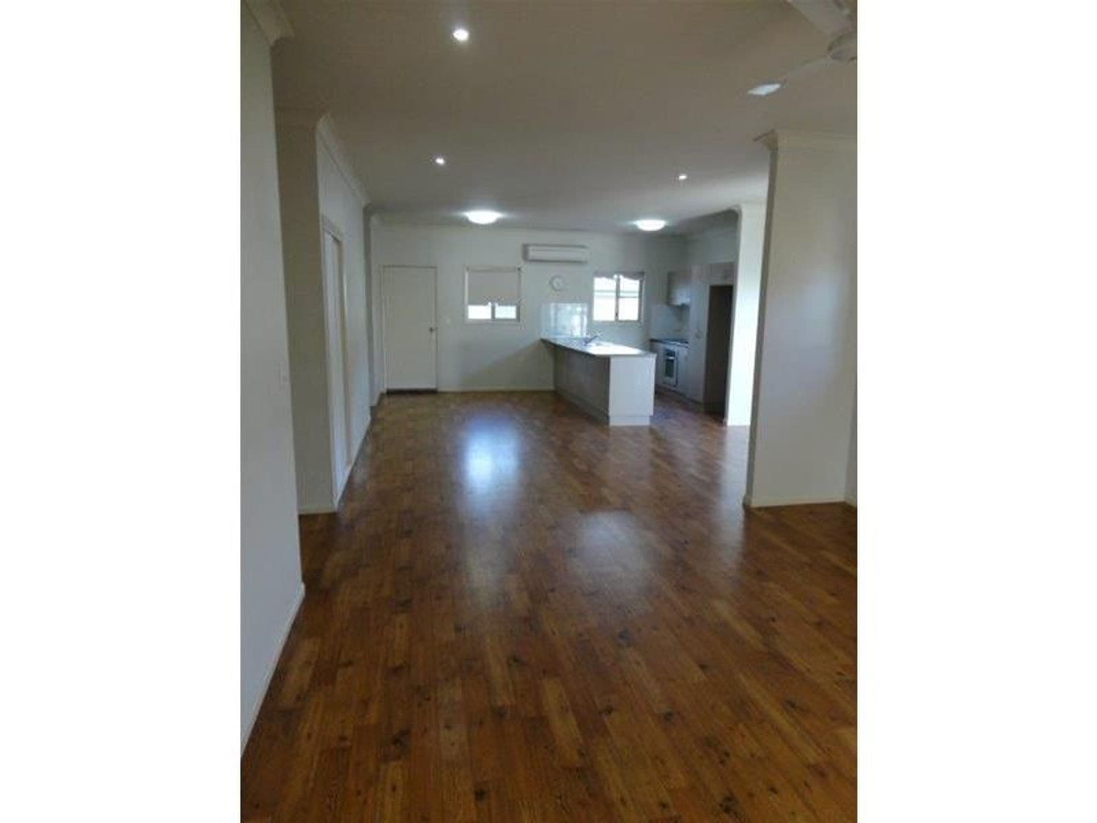 27 Vincent Street, South Mackay QLD 4740, South Mackay - Thumbnail 5