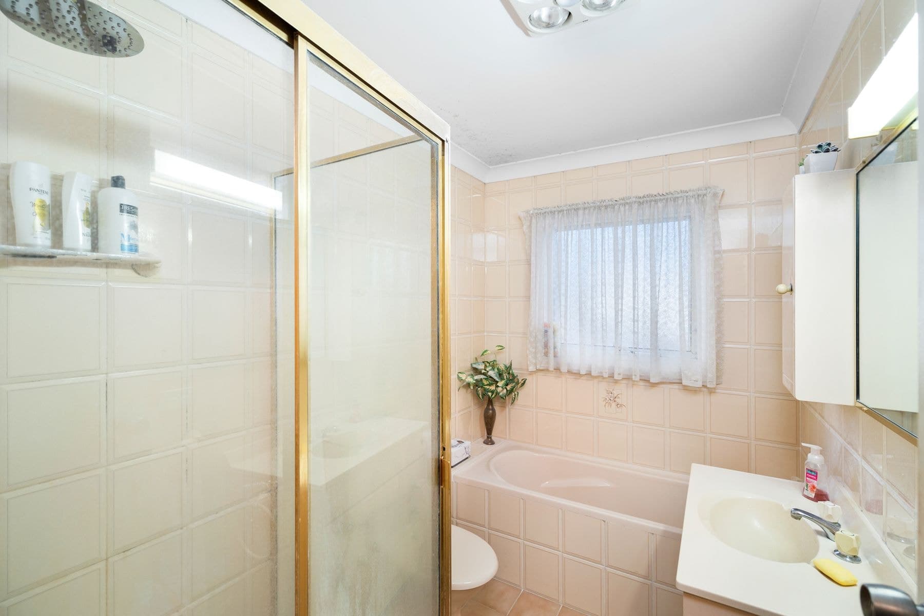 10 Armentieres Avenue, Milperra NSW 2214, Milperra - Thumbnail 7