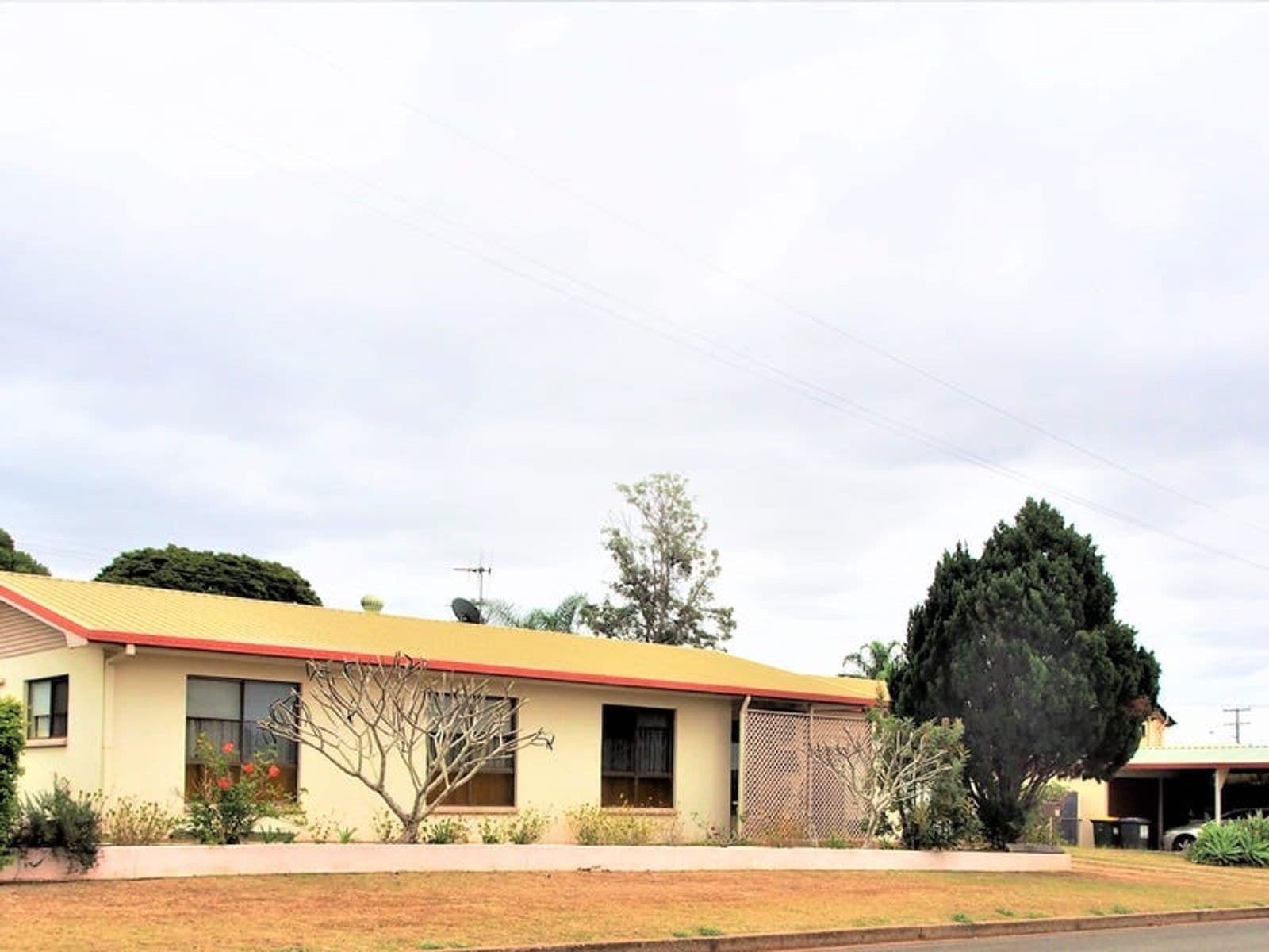 3 THOMPSON ROAD, Childers QLD 4660, Childers - Image 1