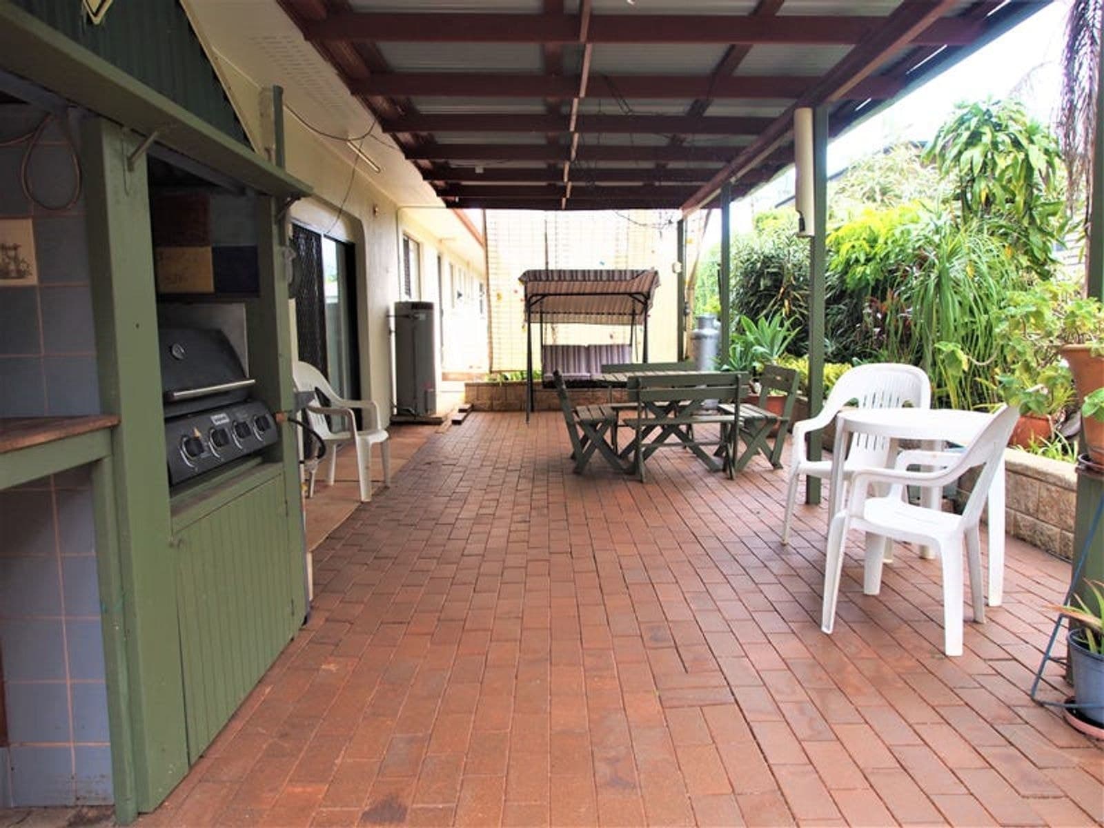 3 THOMPSON ROAD, Childers QLD 4660, Childers - Thumbnail 4