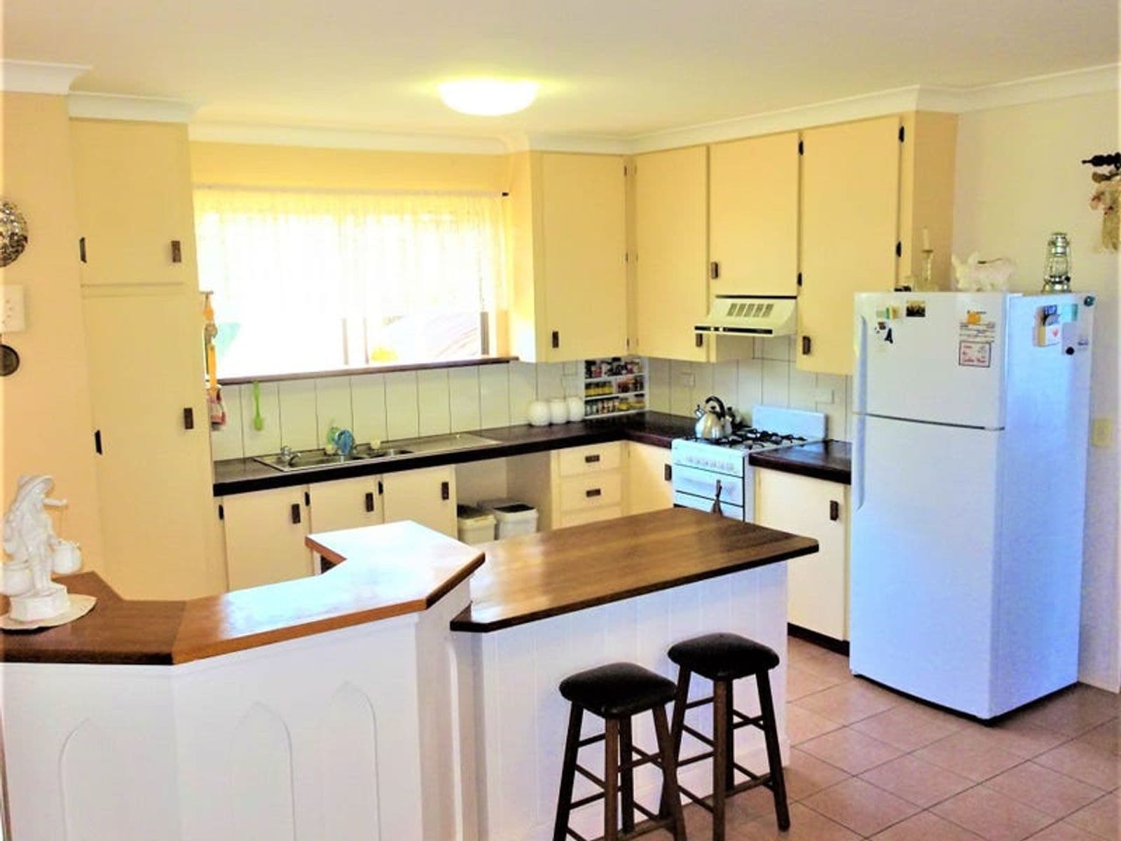 3 THOMPSON ROAD, Childers QLD 4660, Childers - Thumbnail 6