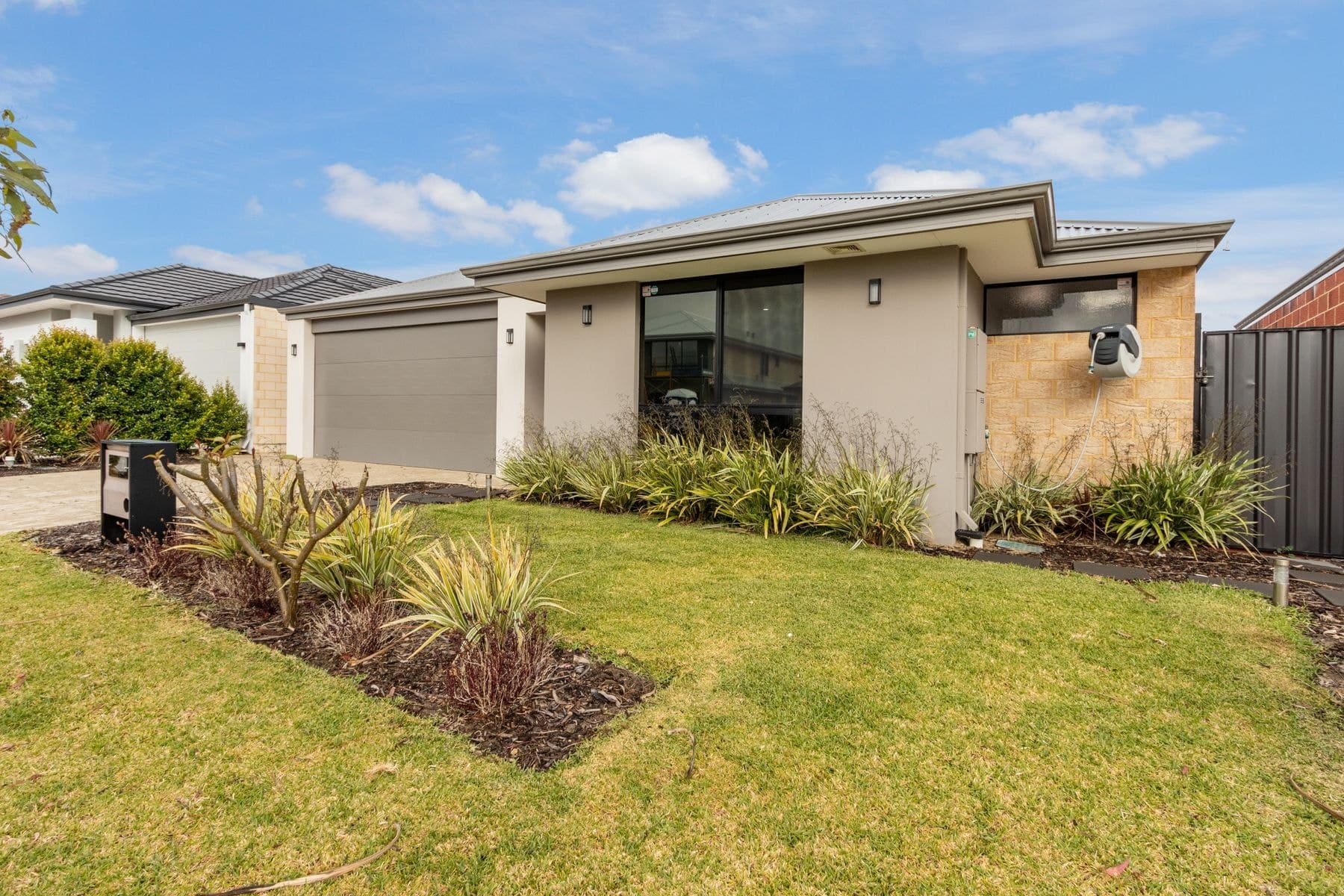 7 Daisy Street, Piara Waters WA 6112, Piara Waters - Thumbnail 2