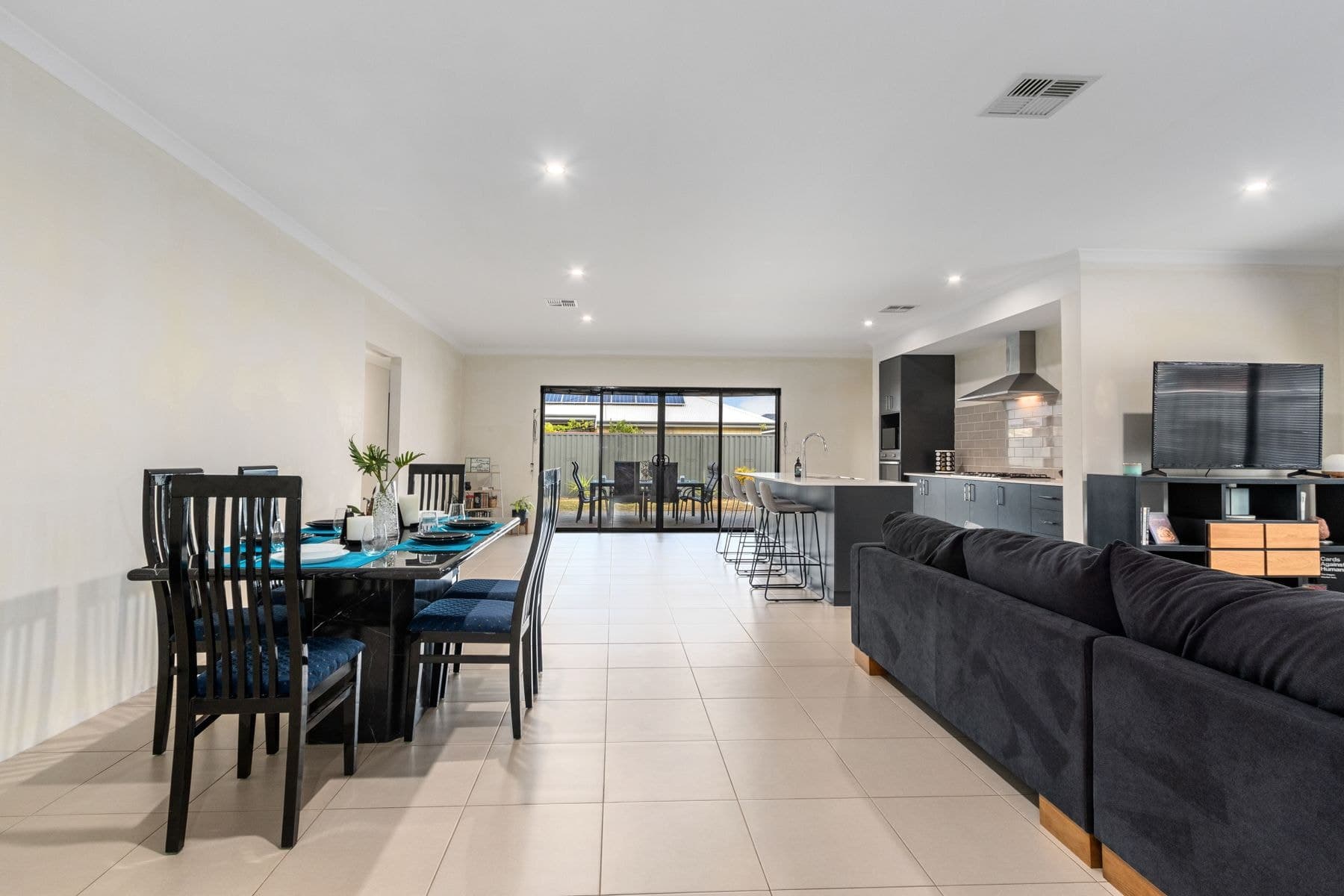 7 Daisy Street, Piara Waters WA 6112, Piara Waters - Thumbnail 3