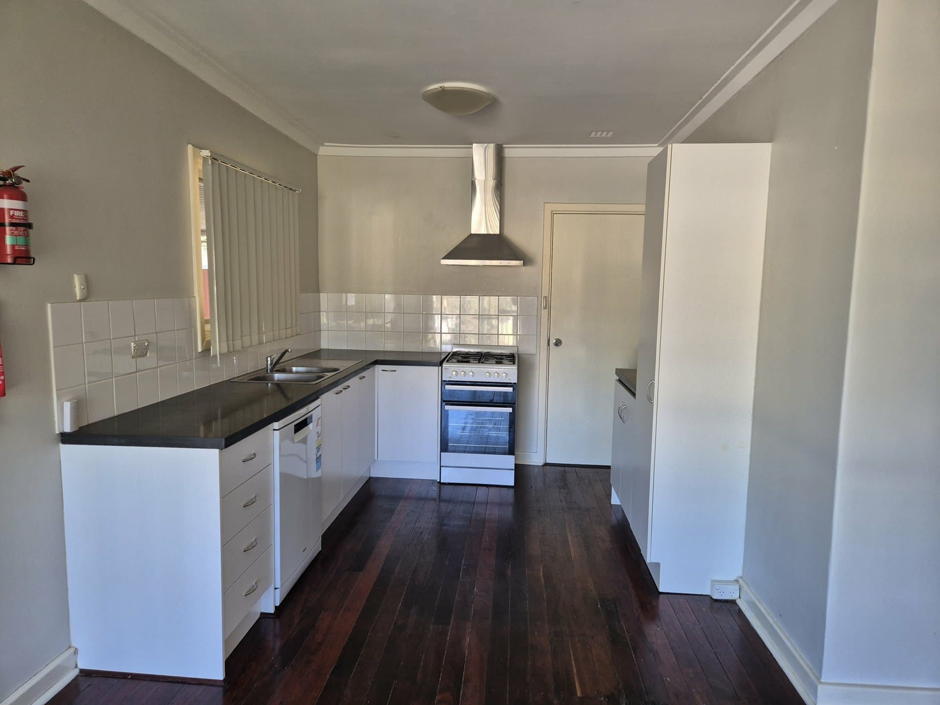 9 Ilma Street, Gosnells, Gosnells - Thumbnail 4