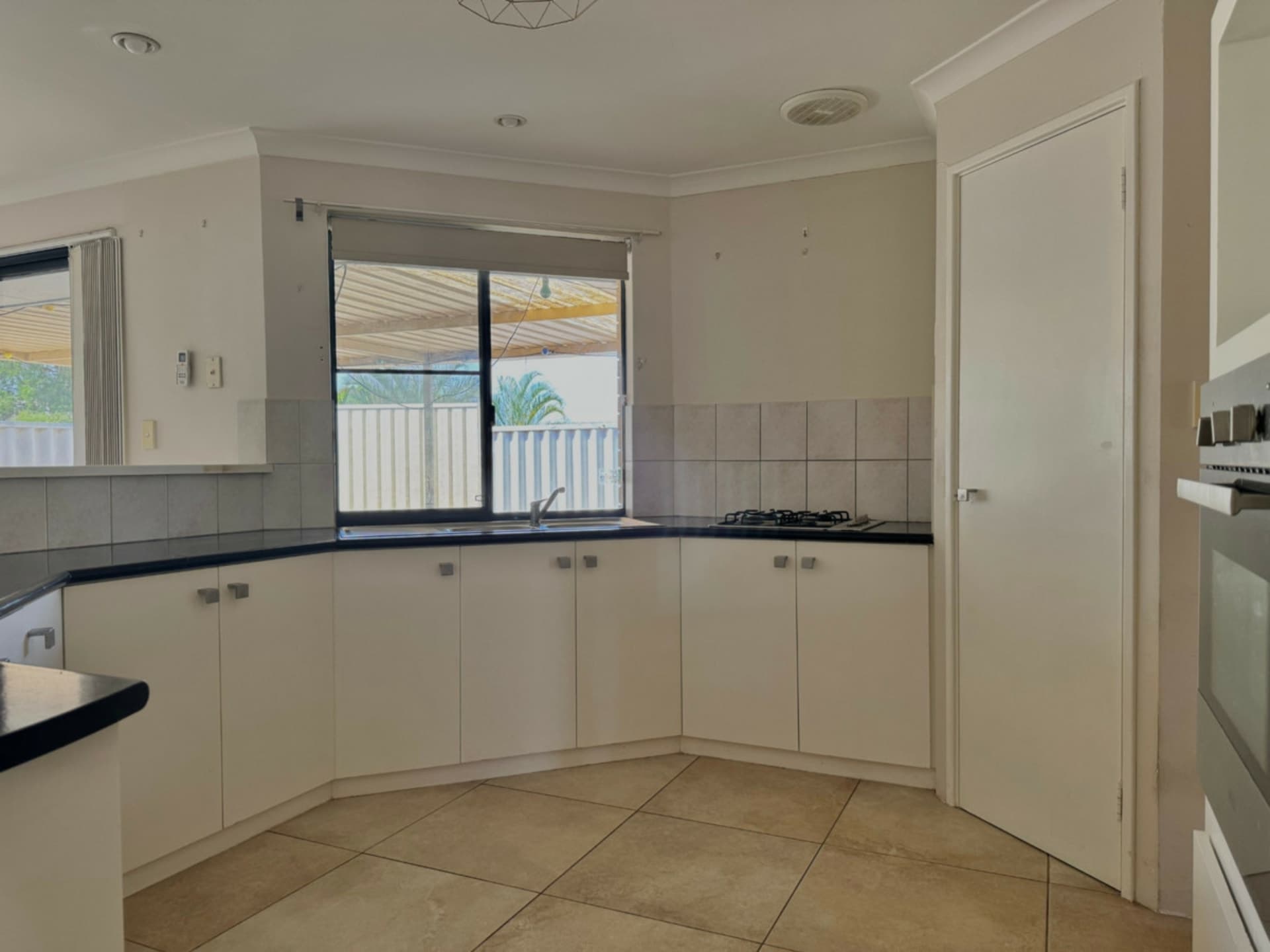75 Templetonia Promenade, Halls Head, Halls Head - Thumbnail 4