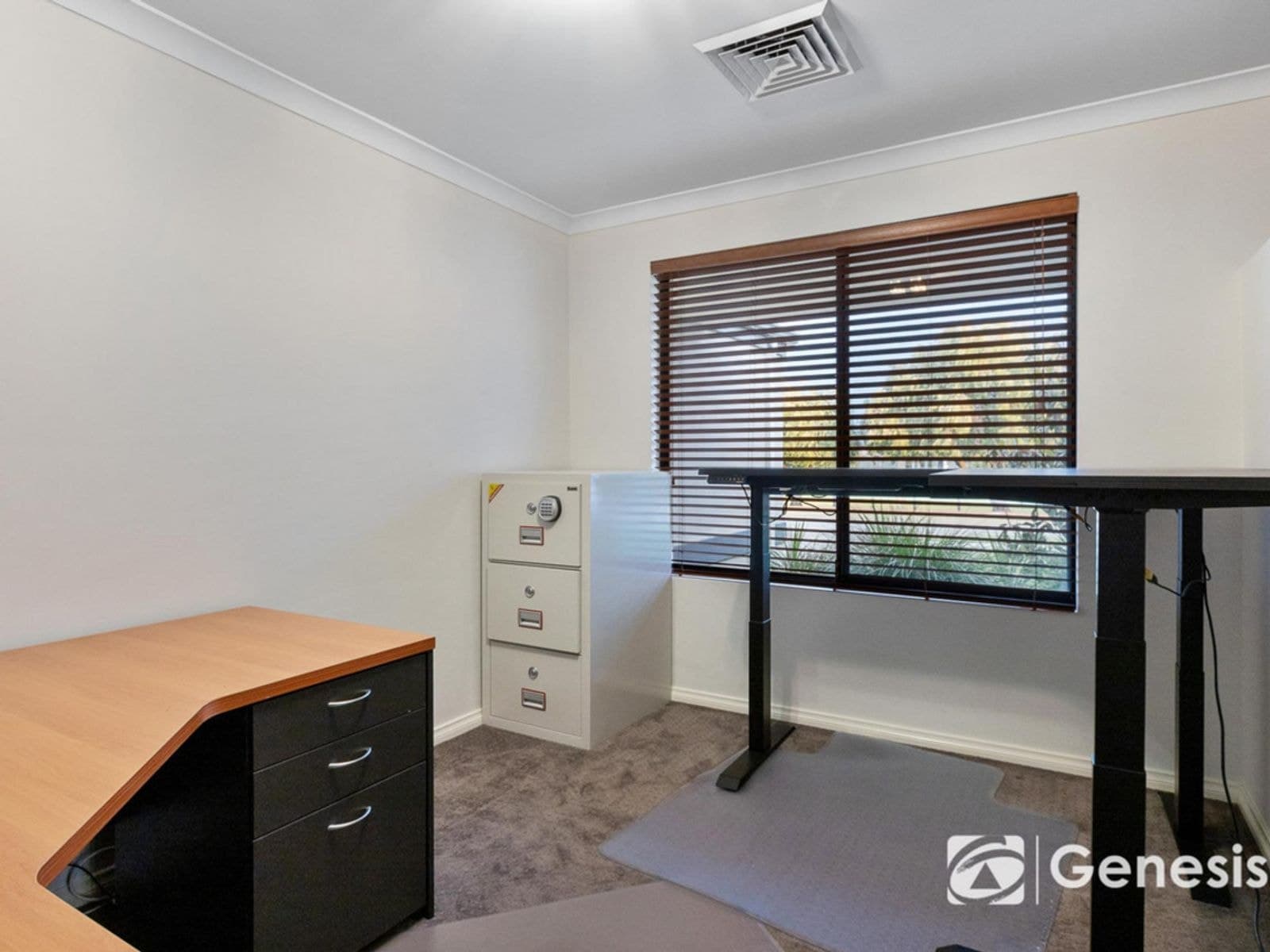 15 Dortmund Gardens, Piara Waters WA 6112, Piara Waters - Thumbnail 4