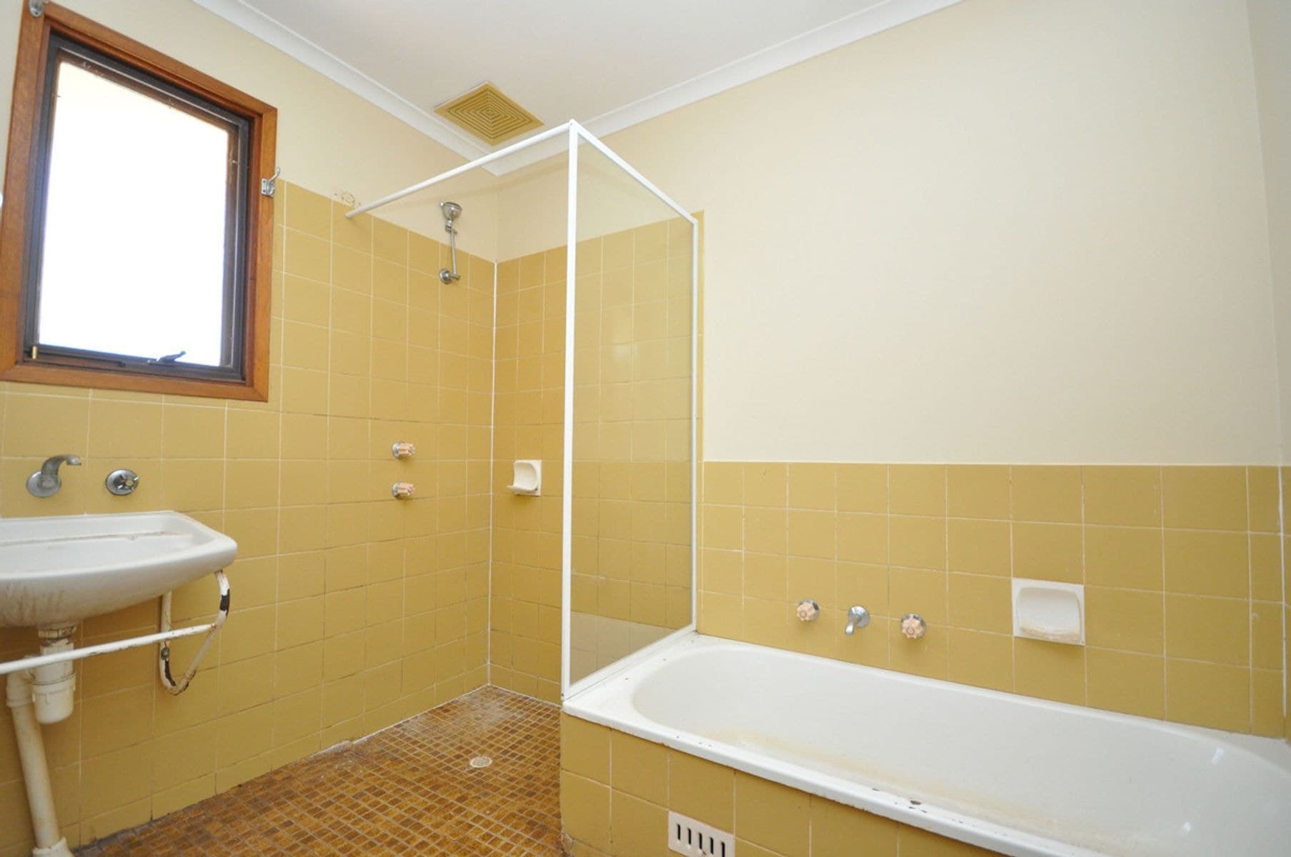 30 Butler Crescent, Port Augusta West SA 5700, Port Augusta West - Thumbnail 5
