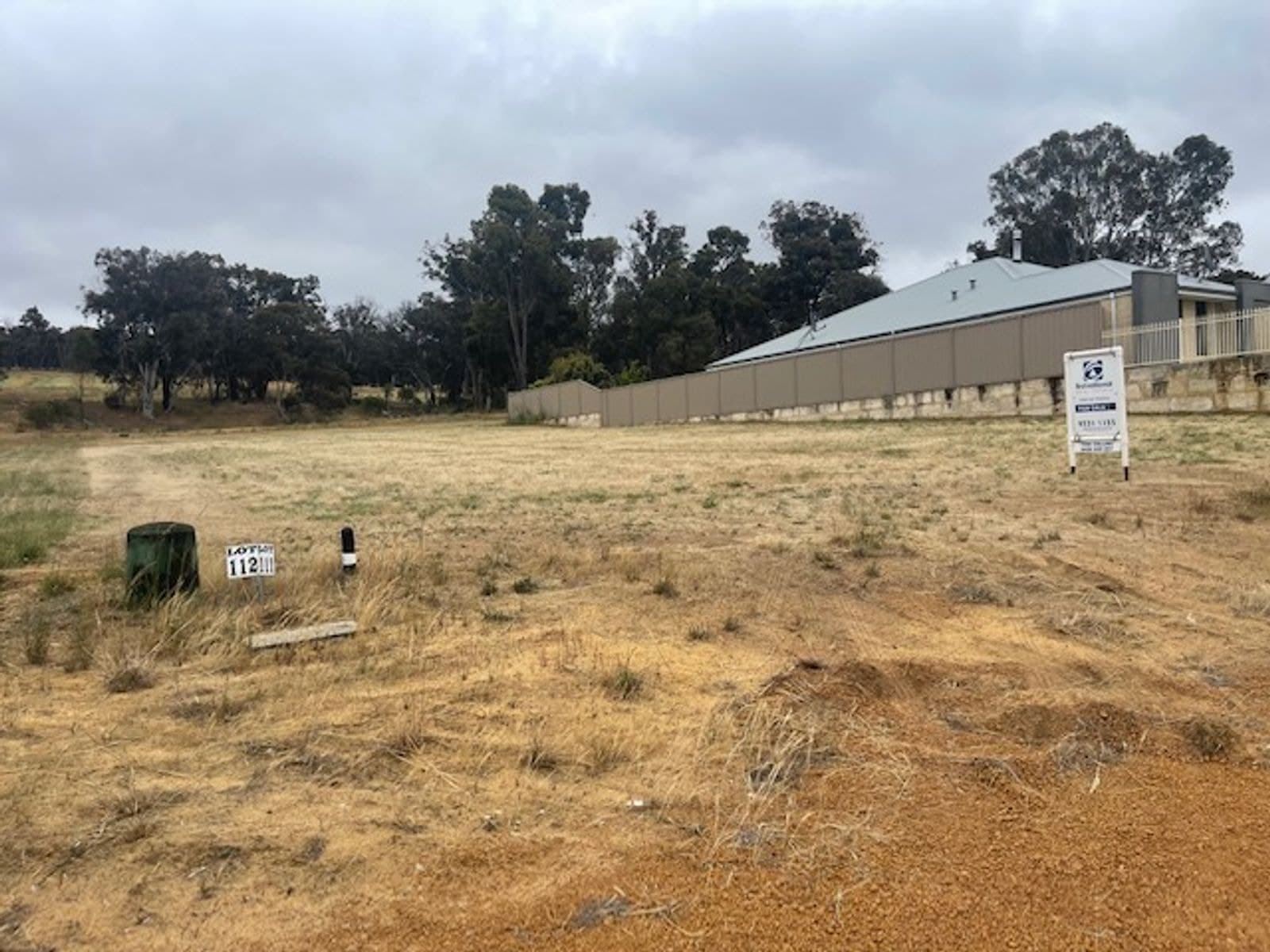 17 Humes Way, Wandering WA 6308, Wandering - Thumbnail 2