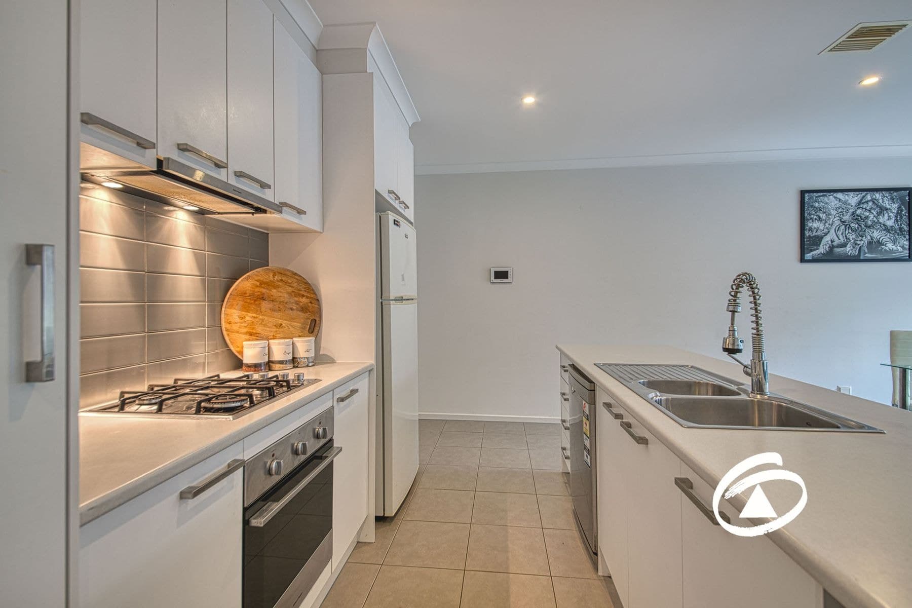 7/23 Atlantic Drive, Pakenham VIC 3810, Pakenham - Thumbnail 2