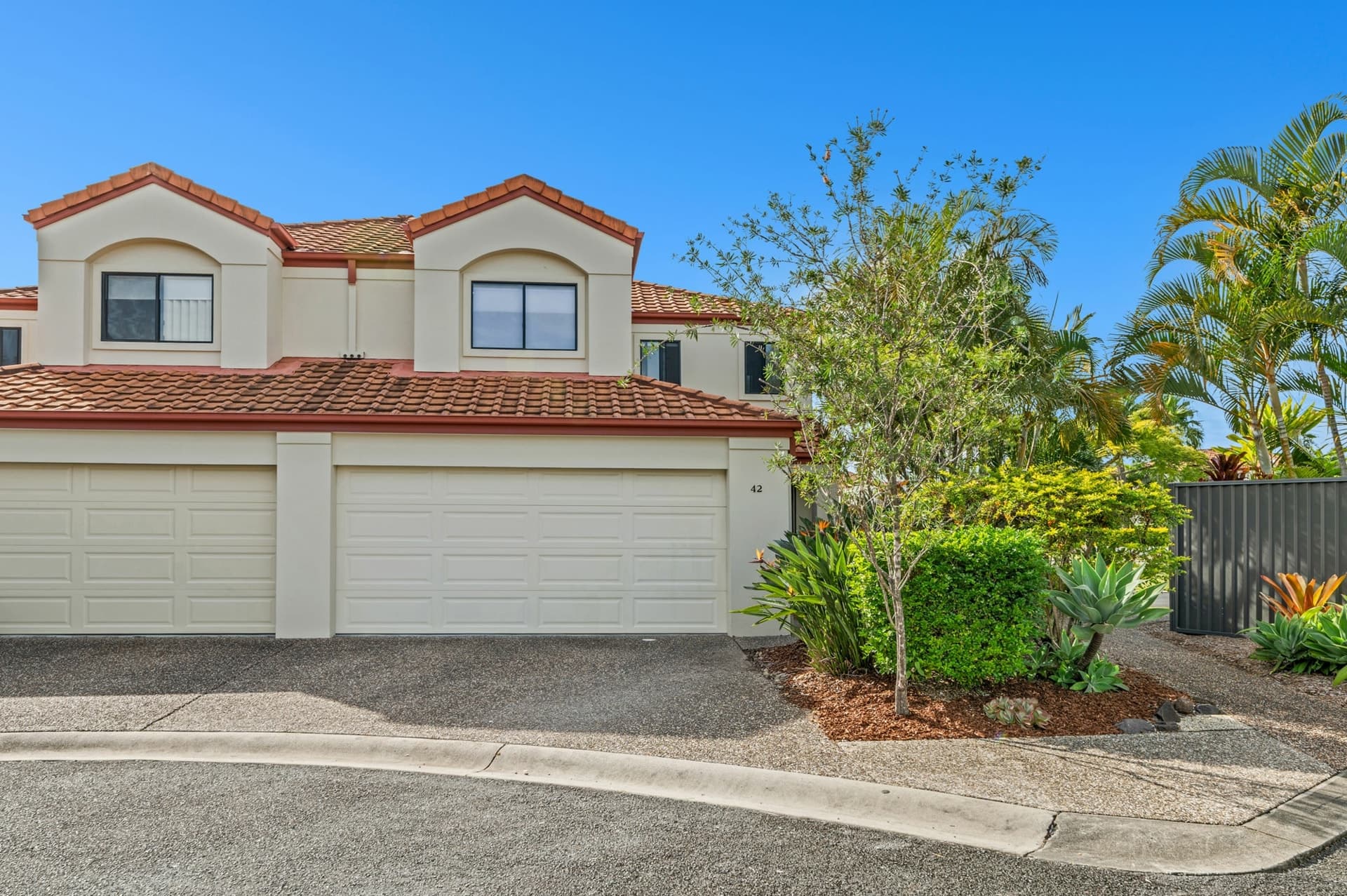 42/127 Gooding Drive, Merrimac, Merrimac - Thumbnail 2