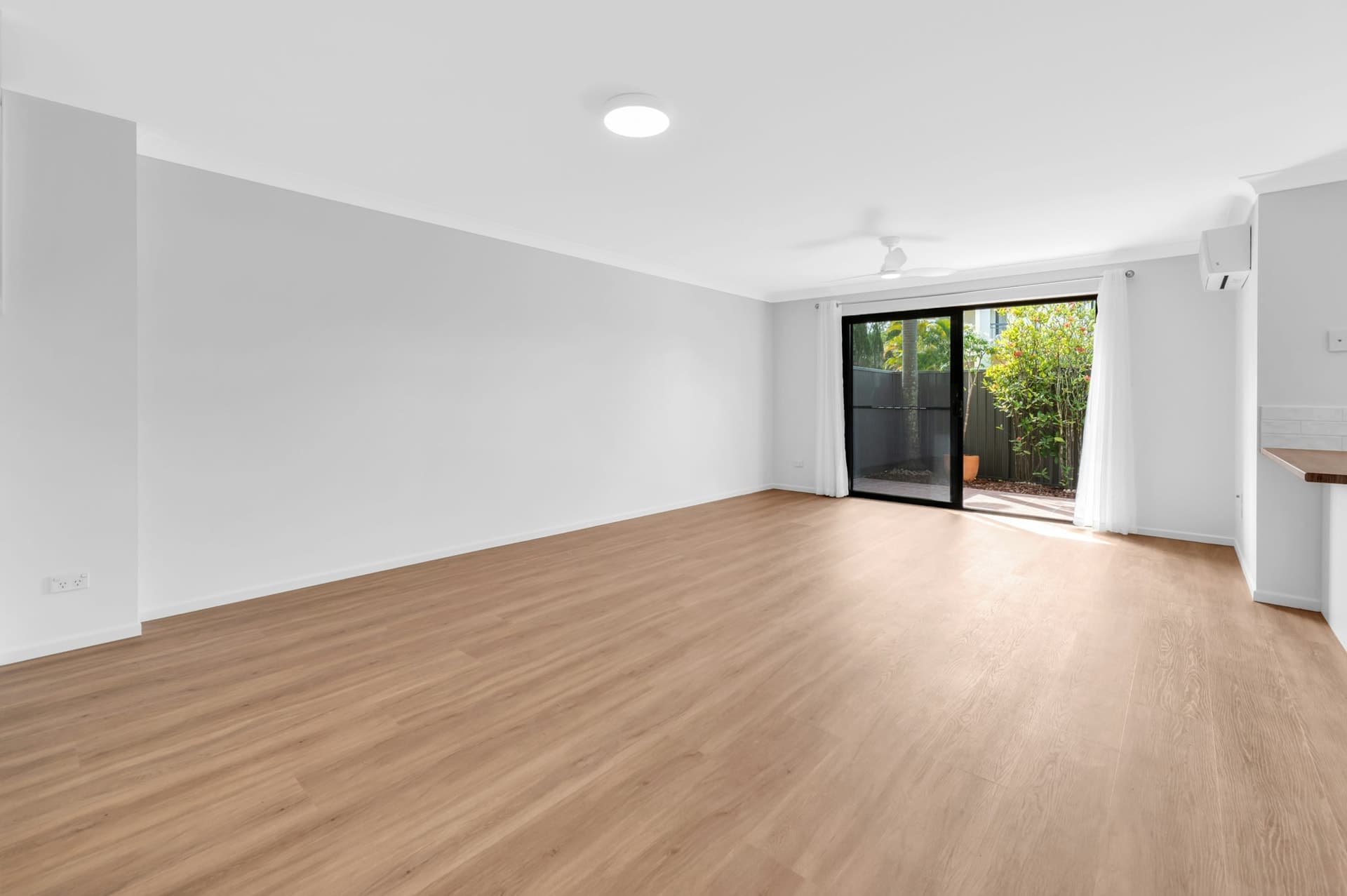 42/127 Gooding Drive, Merrimac, Merrimac - Thumbnail 3