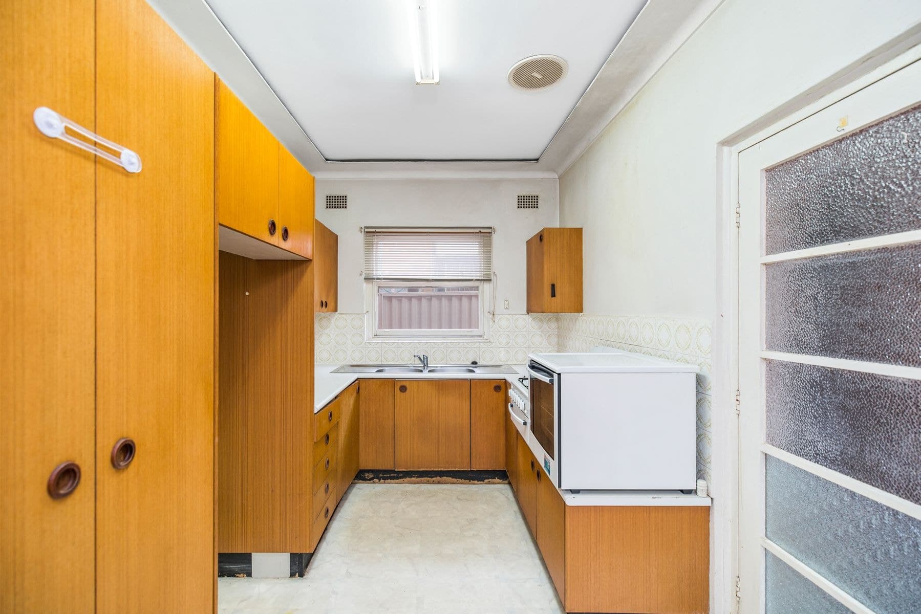 31 Allambee Crescent, Beverly Hills NSW 2209, Beverly Hills - Thumbnail 4