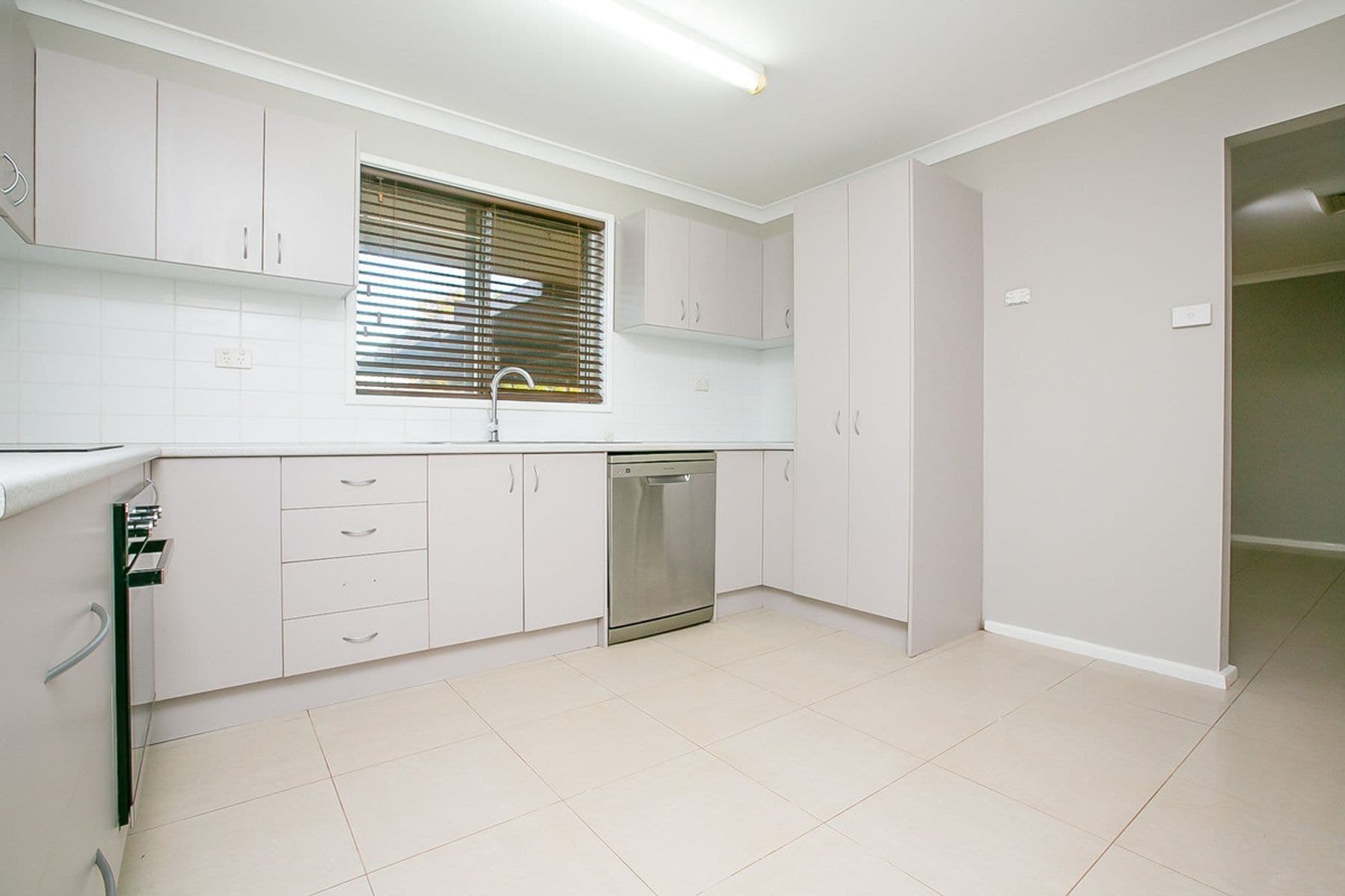 71 Limpet Crescent, South Hedland WA 6722, South Hedland - Thumbnail 3