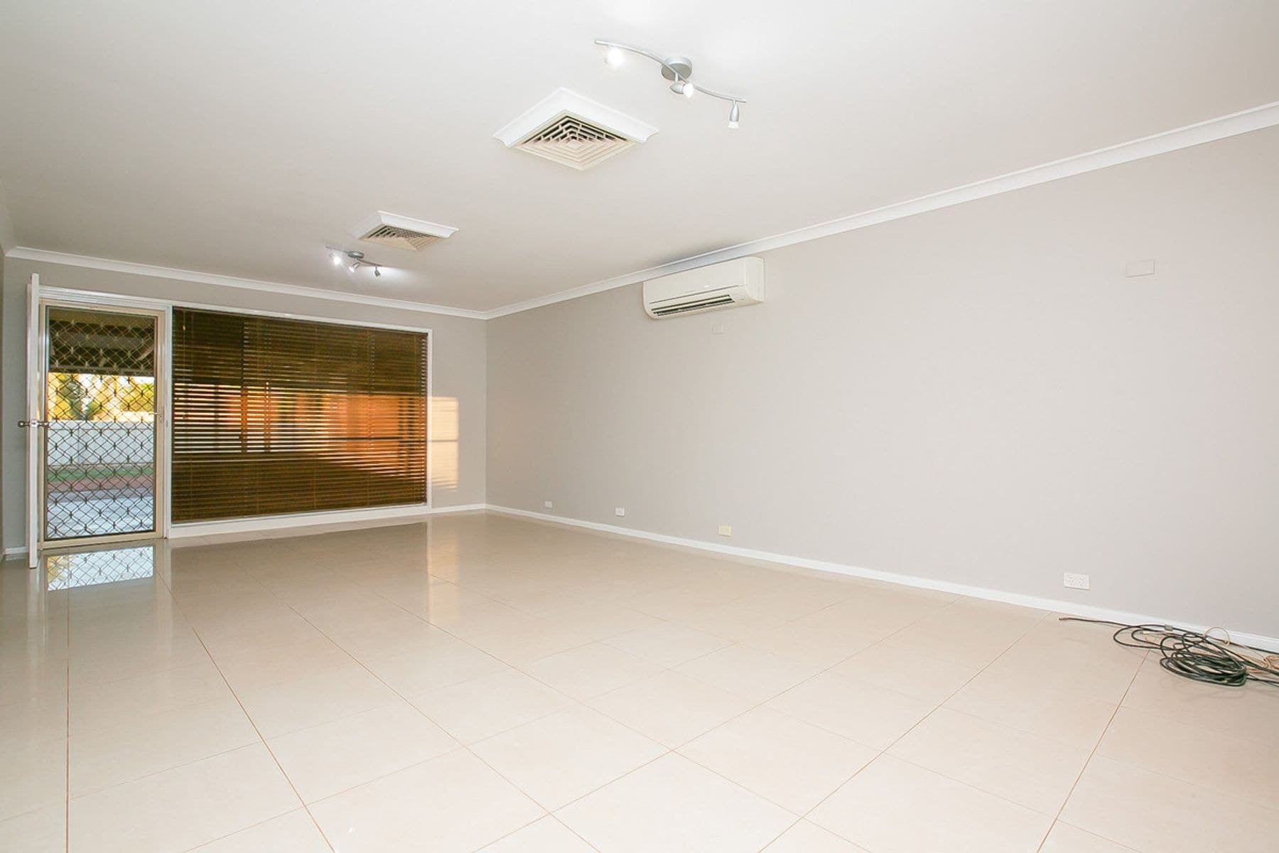 71 Limpet Crescent, South Hedland WA 6722, South Hedland - Thumbnail 4