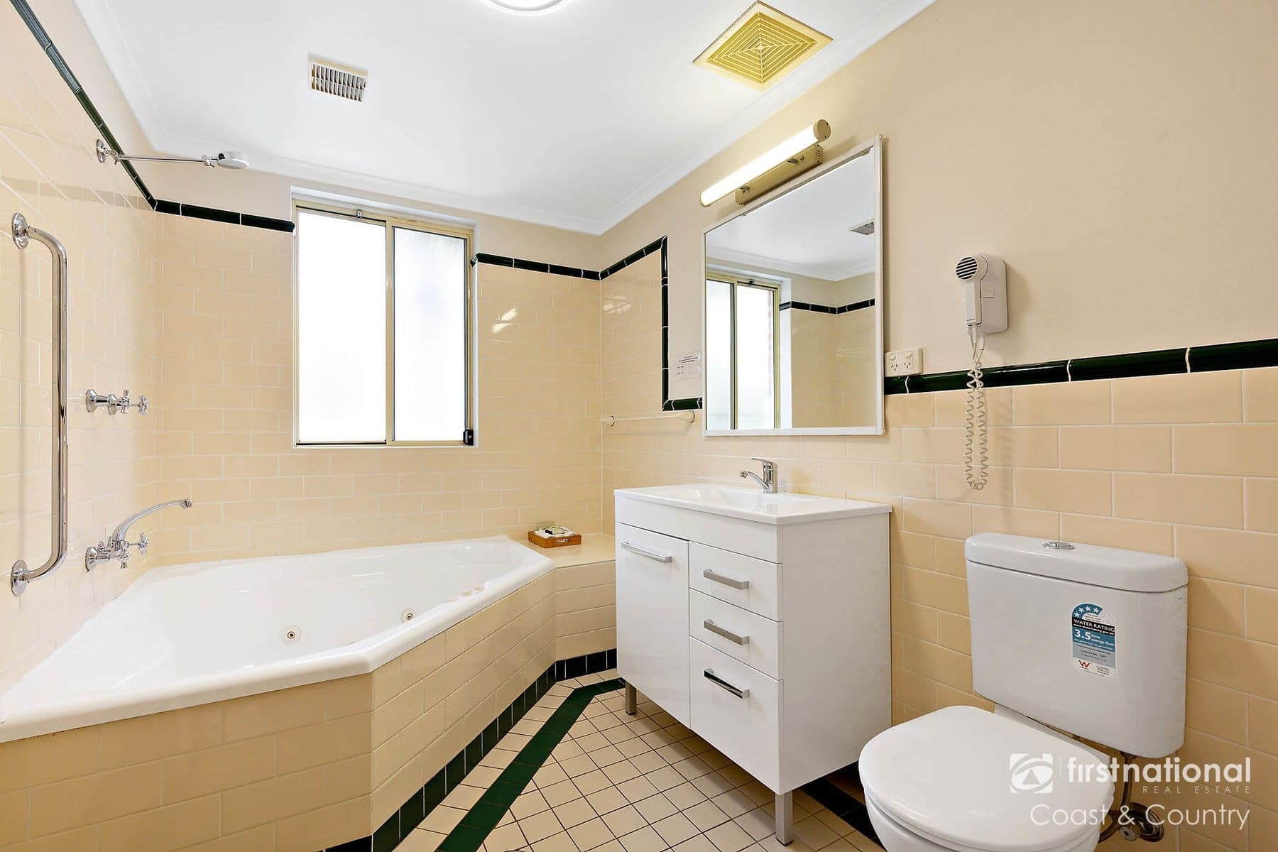 4/129 Terralong Street, Kiama NSW 2533, Kiama - Thumbnail 7