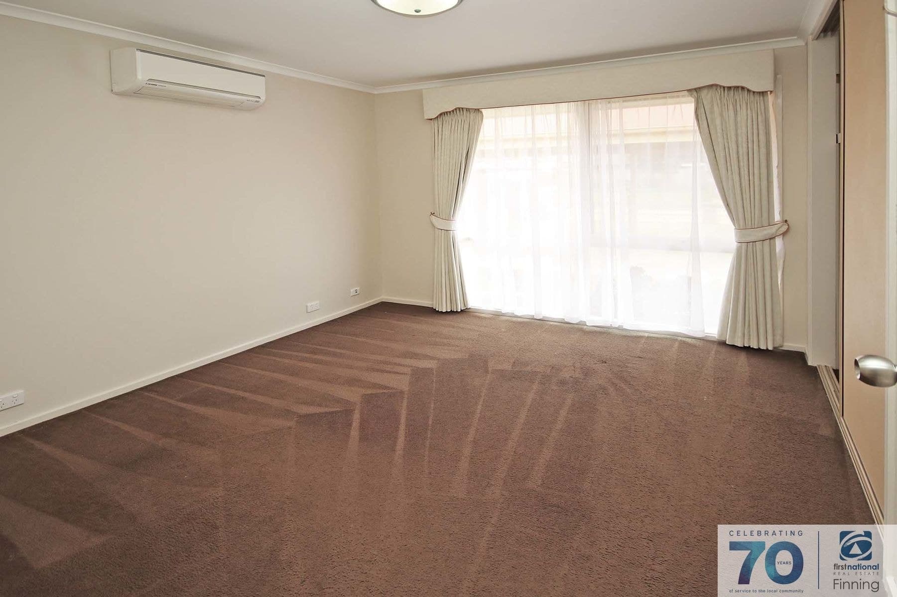 4 Hoysted Avenue, Cranbourne North VIC 3977, Cranbourne North - Thumbnail 6