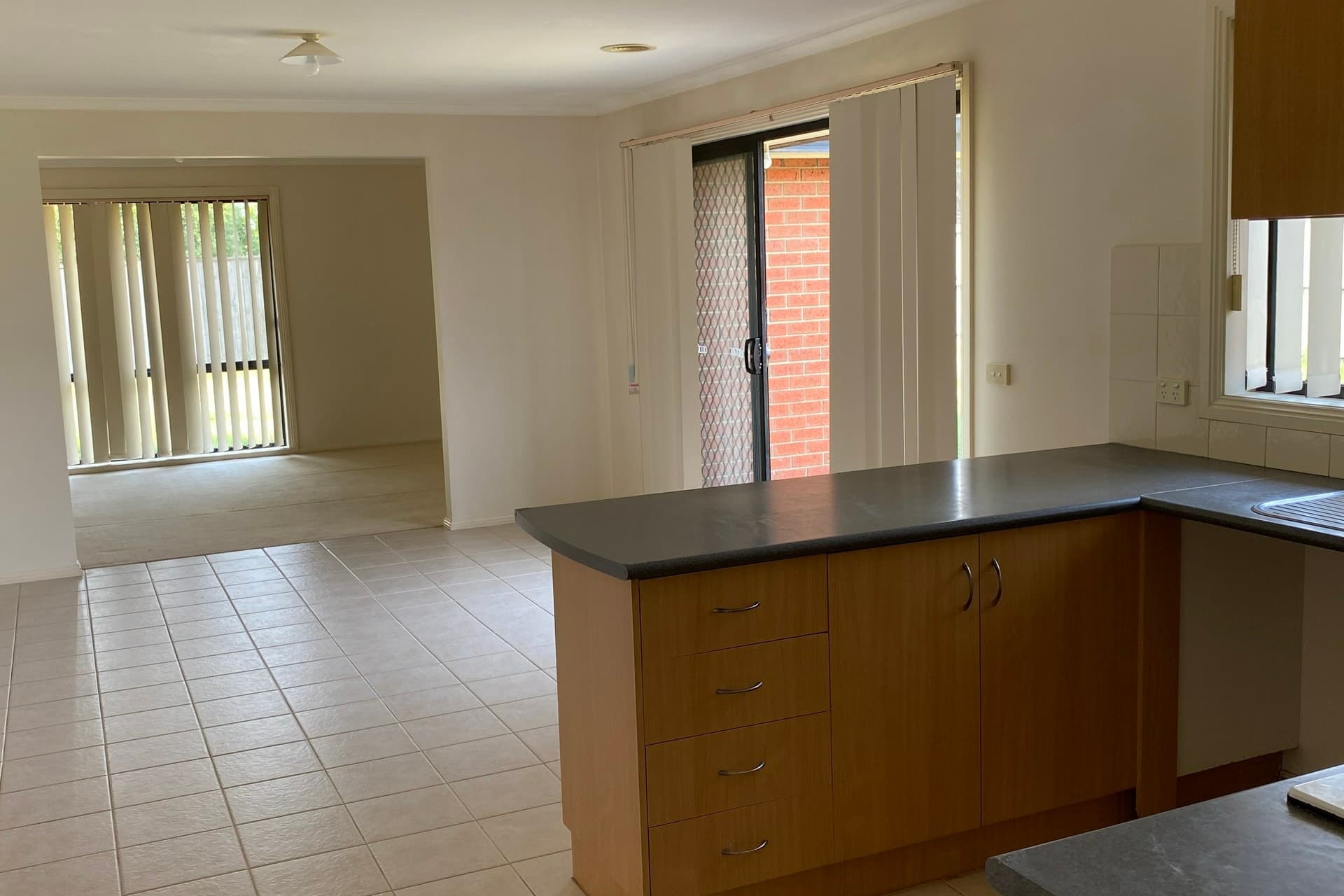 723 Glasscocks Road, Narre Warren South, Narre Warren South - Thumbnail 6