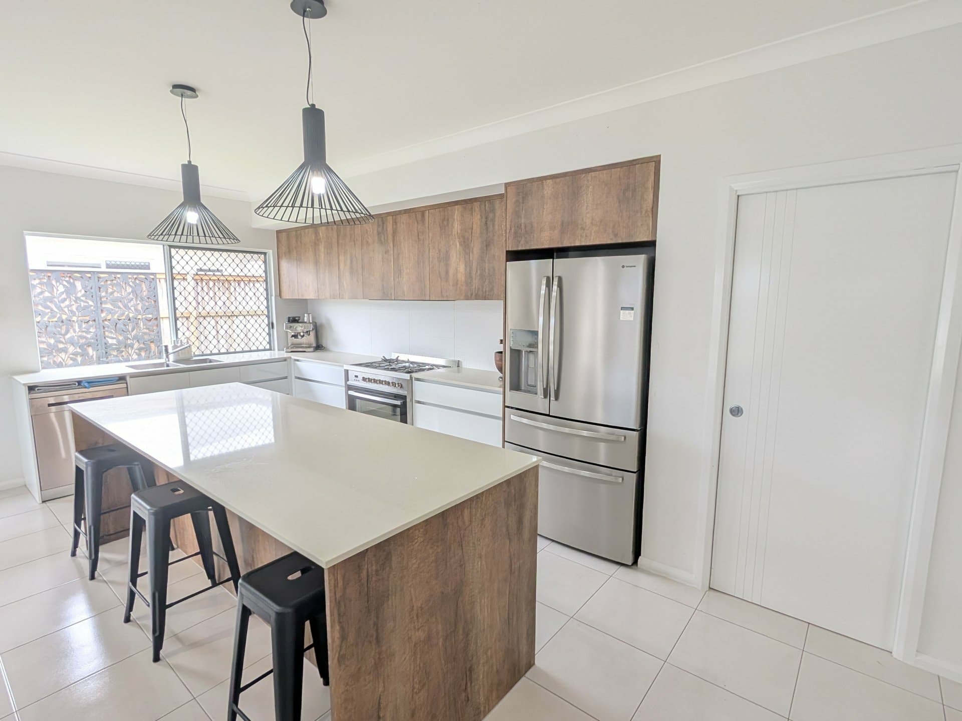 36 Laguna Avenue, Redlynch, Redlynch - Thumbnail 2