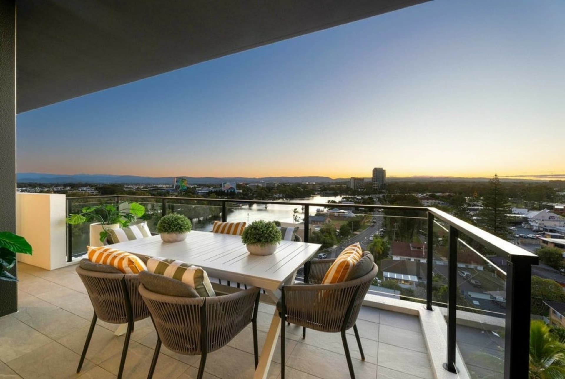 901/256 Stanhill Drive, Surfers Paradise, Surfers Paradise - Thumbnail 4