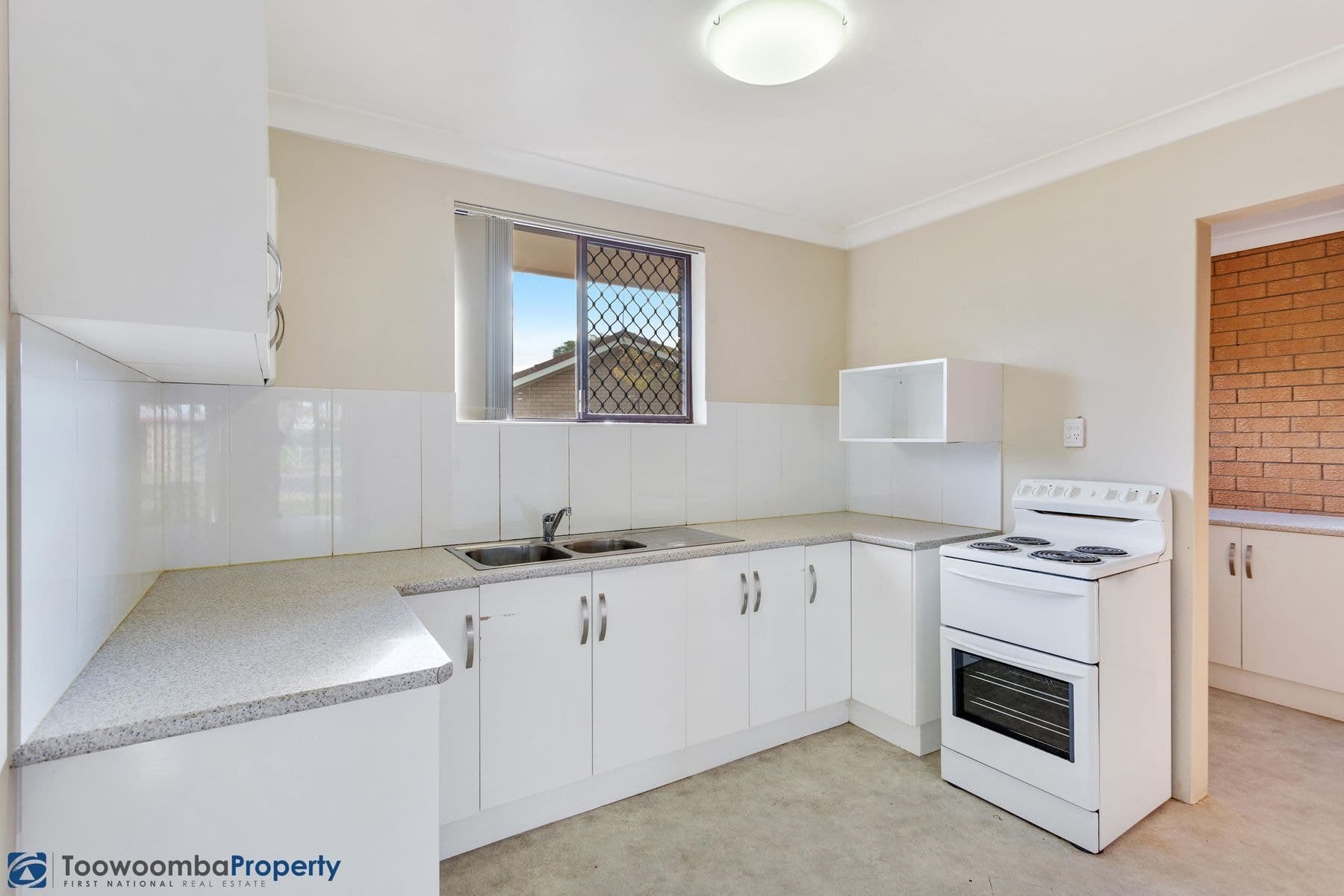 2/23 Dumba Street, Harristown QLD 4350, Harristown - Thumbnail 2