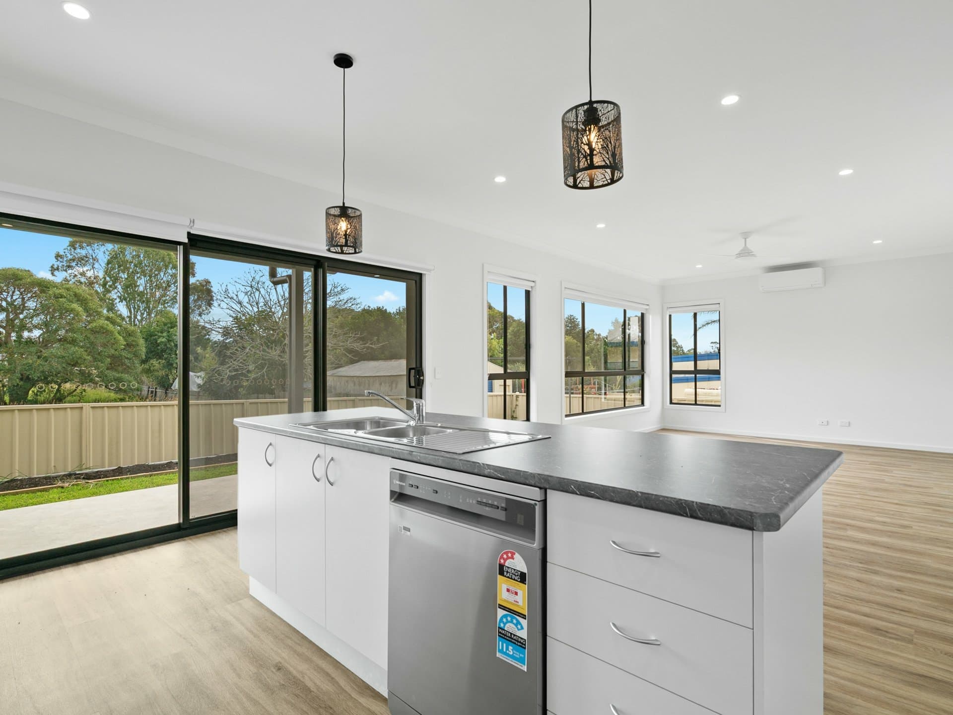 Unit 2/23 Spence Street, Taree, Taree - Thumbnail 2