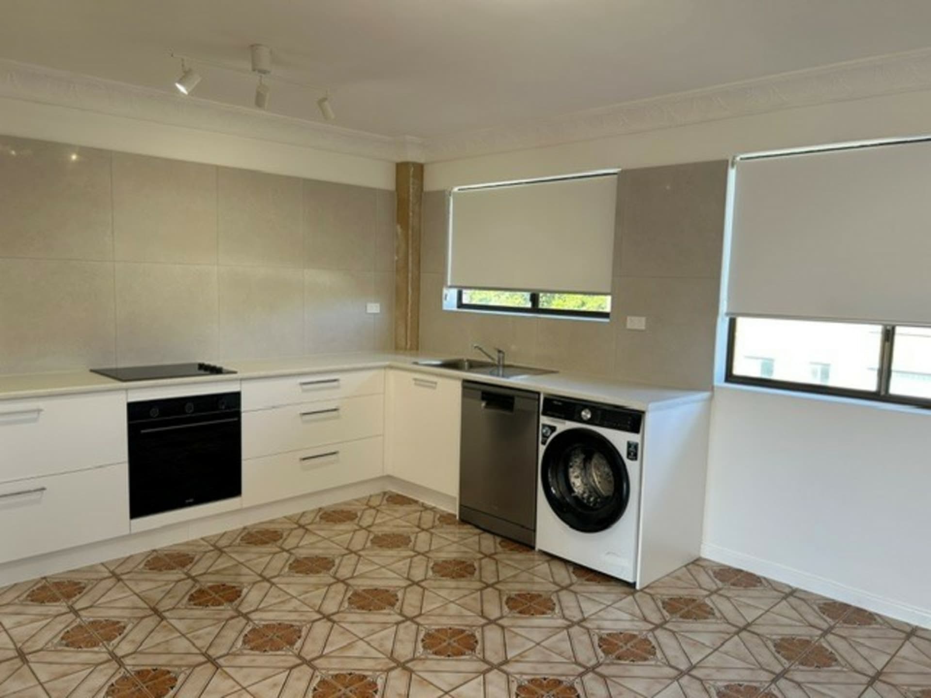 Unit 5/10 Brown Street, Windsor, Windsor - Thumbnail 3