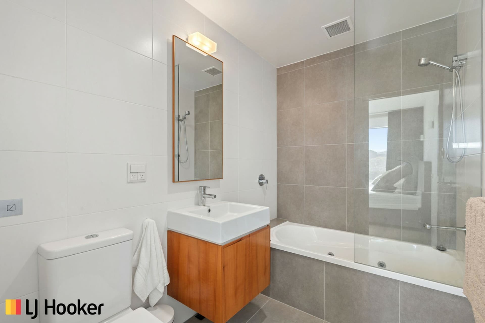 2/9 Bentham Street, Yarralumla, Yarralumla - Thumbnail 6
