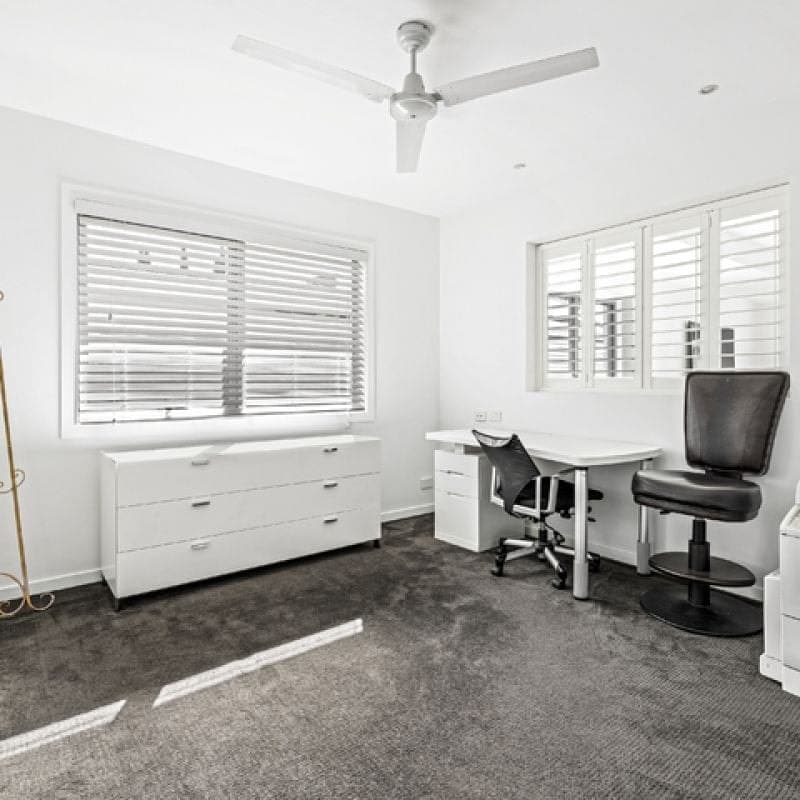 15 Sunrise Boulevard, Surfers Paradise - Image 1