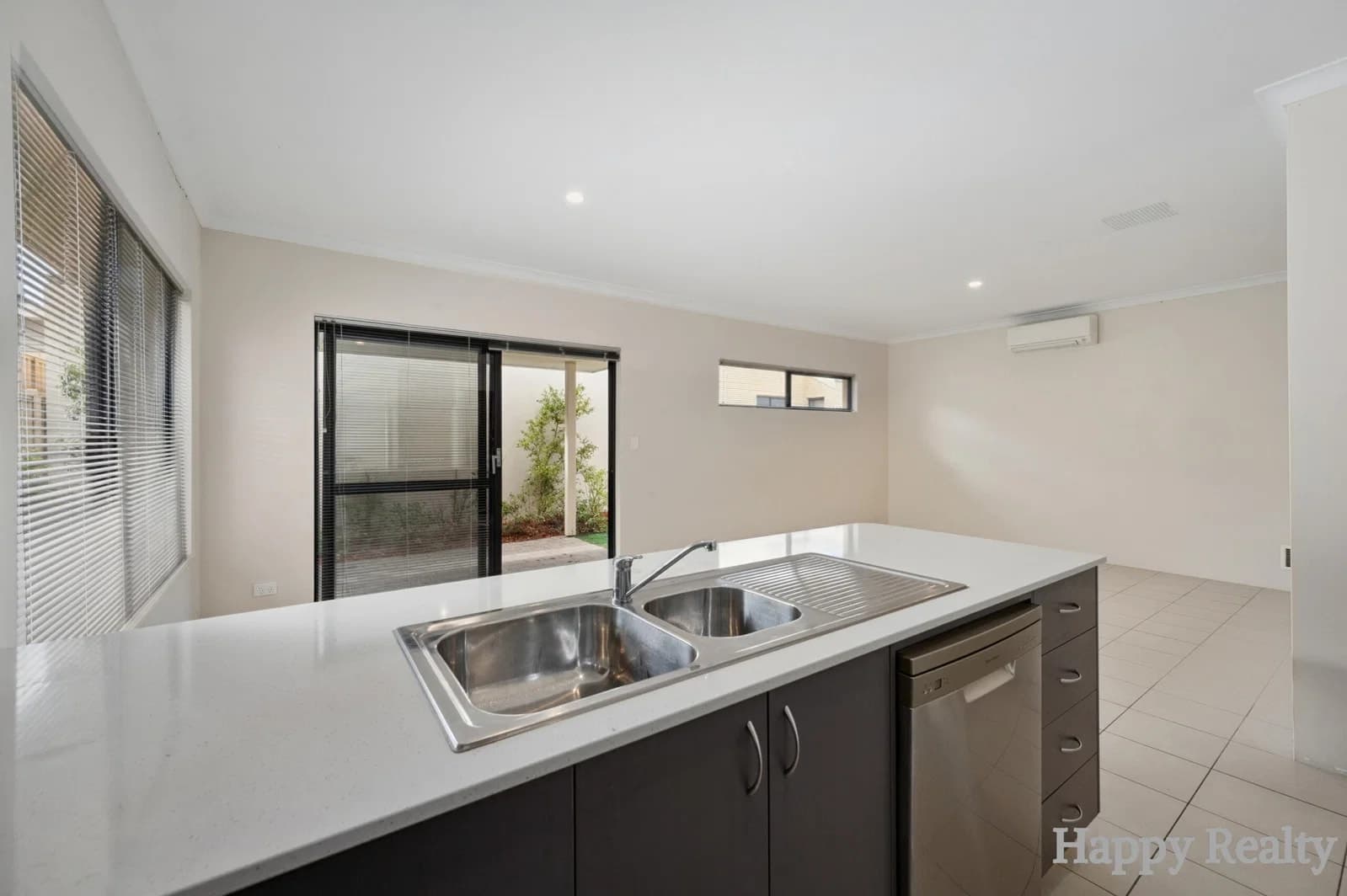 14 Blue Rd, Canning Vale WA 6155, Canning Vale - Thumbnail 6