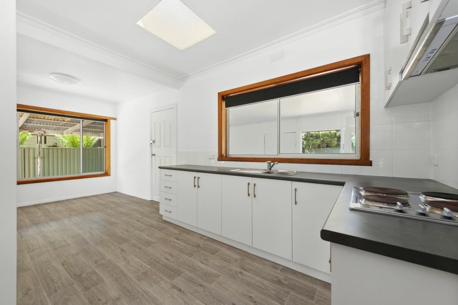 17 Elinand Street, WENDOUREE, Wendouree - Thumbnail 3