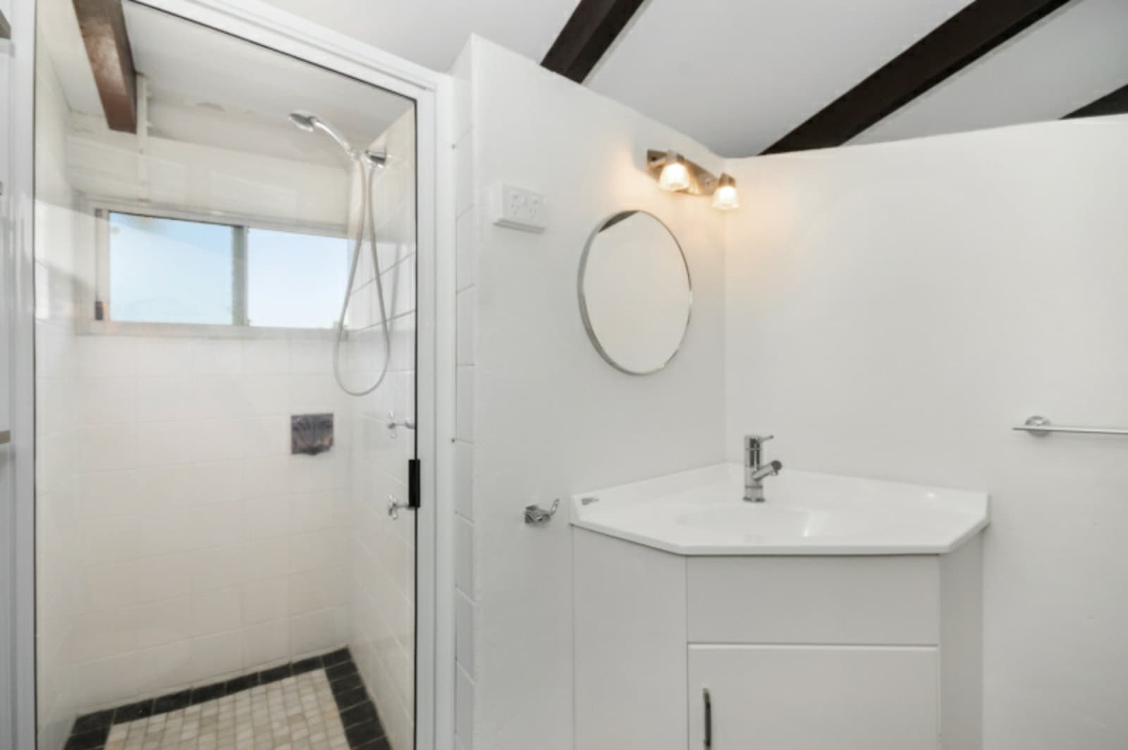 6/39 Cook Street, NORTH WARD, North Ward - Thumbnail 5