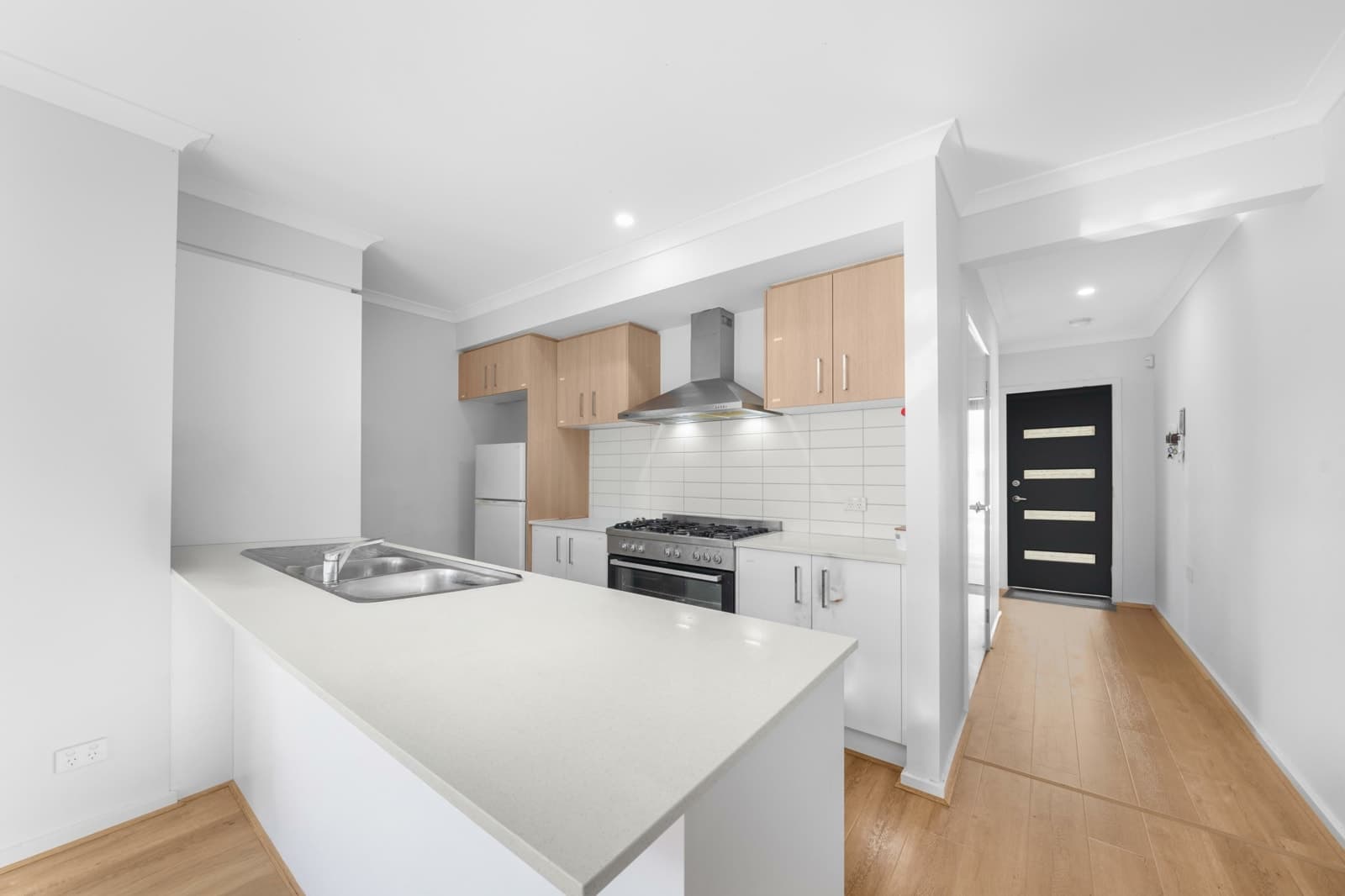 5 Benson Drive, WERRIBEE, Werribee - Thumbnail 3