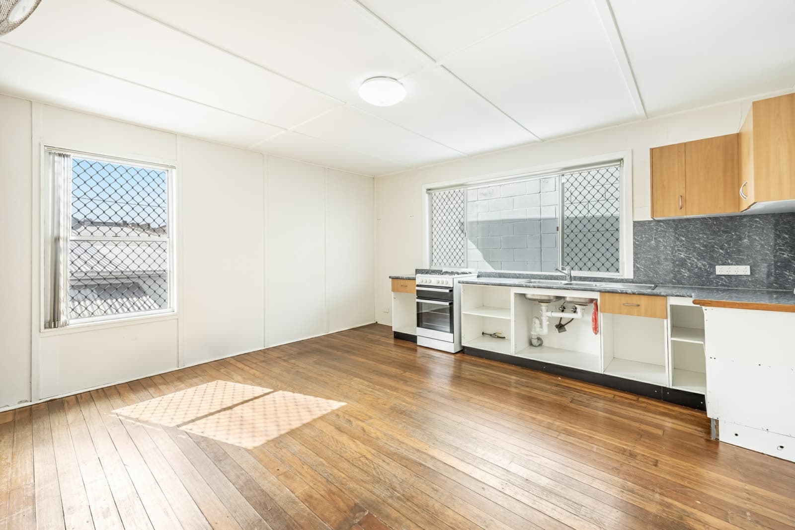 109b River Street, WOODBURN, Woodburn - Thumbnail 2