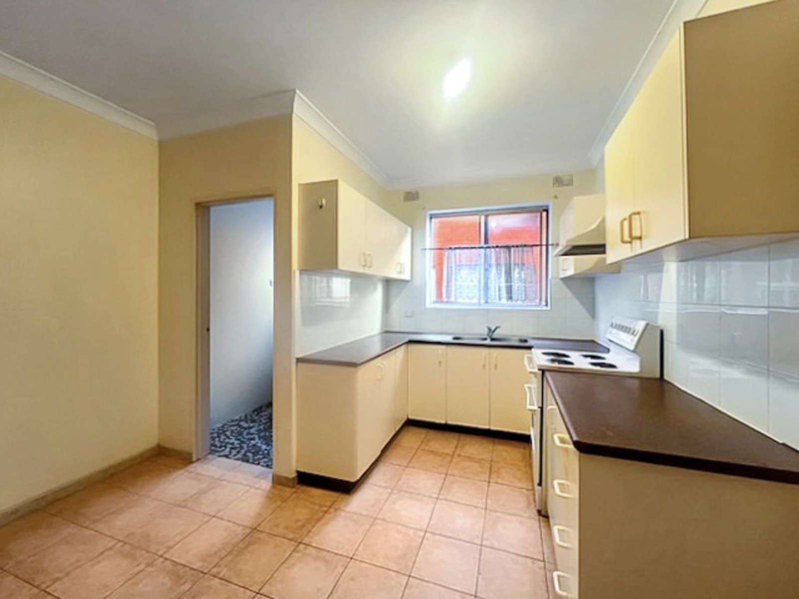 1/34 Beaumont Street, CAMPSIE, Campsie - Thumbnail 2