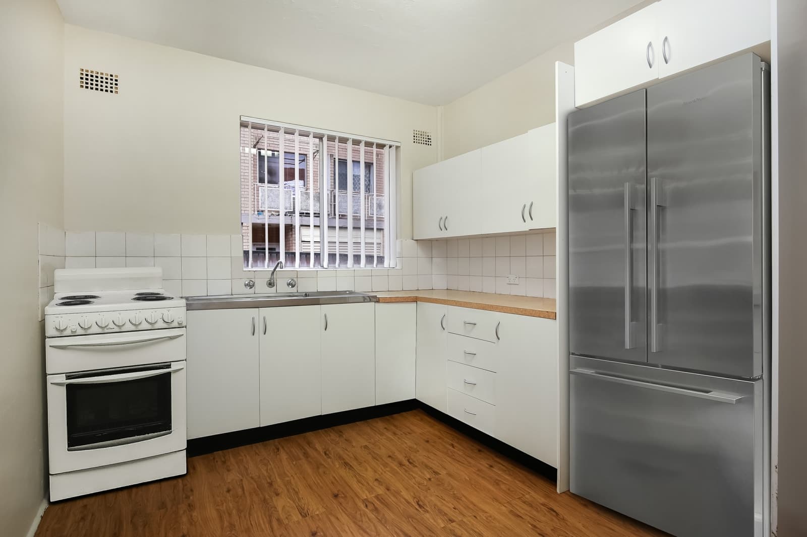 2/20 Denman Avenue, WILEY PARK, Wiley Park - Thumbnail 2