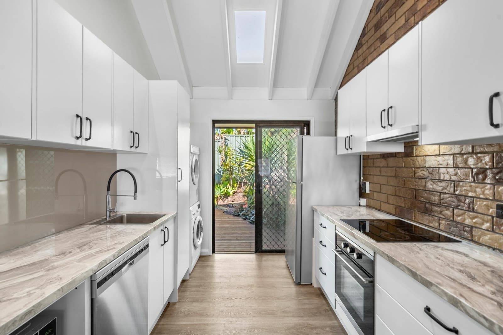 14/129 North Road, WOODRIDGE, Woodridge - Thumbnail 2