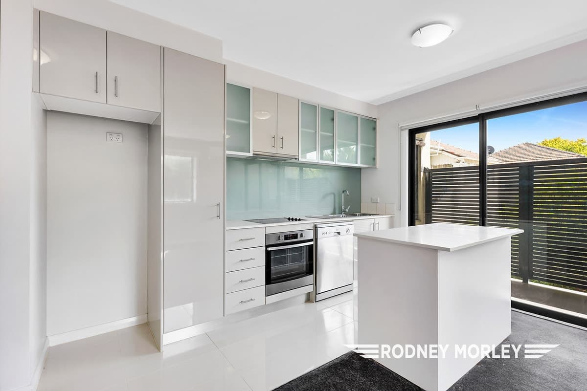 6/370 Orrong Road,, Caulfield North - Thumbnail 3