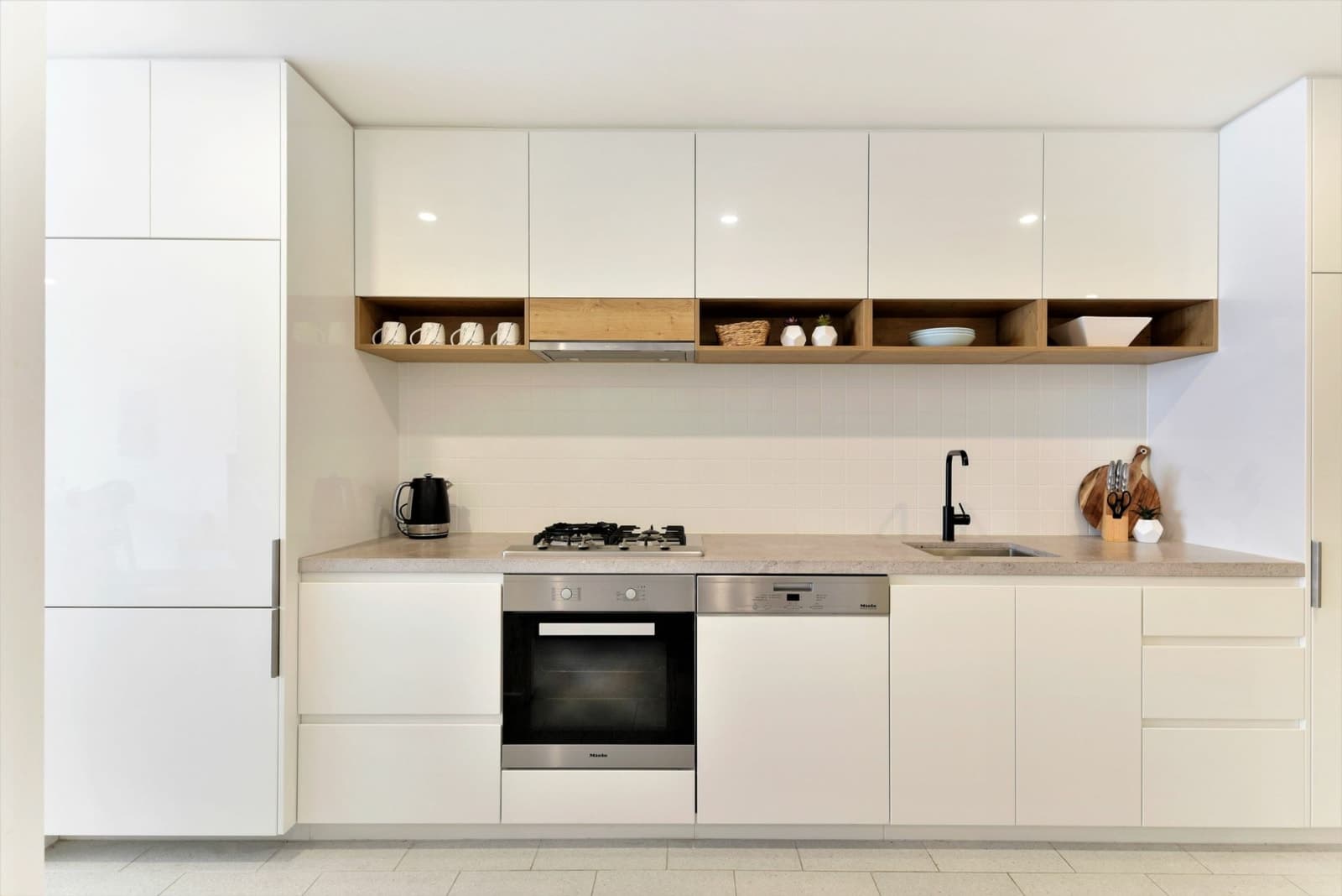 206/6 Pine Tree Lane, TERRIGAL, Terrigal - Thumbnail 3