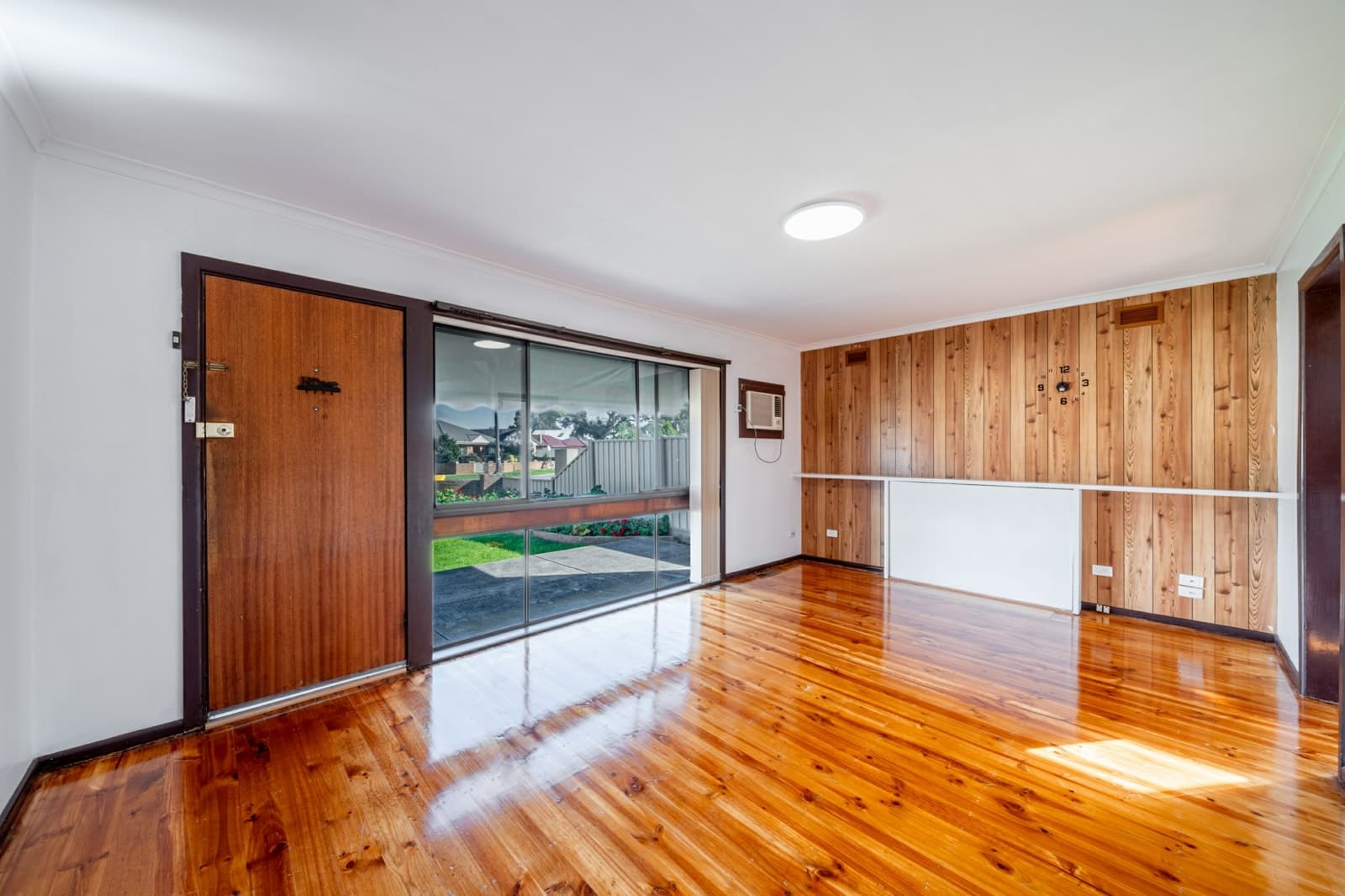 46 Sutherland Street, HADFIELD, Hadfield - Thumbnail 2