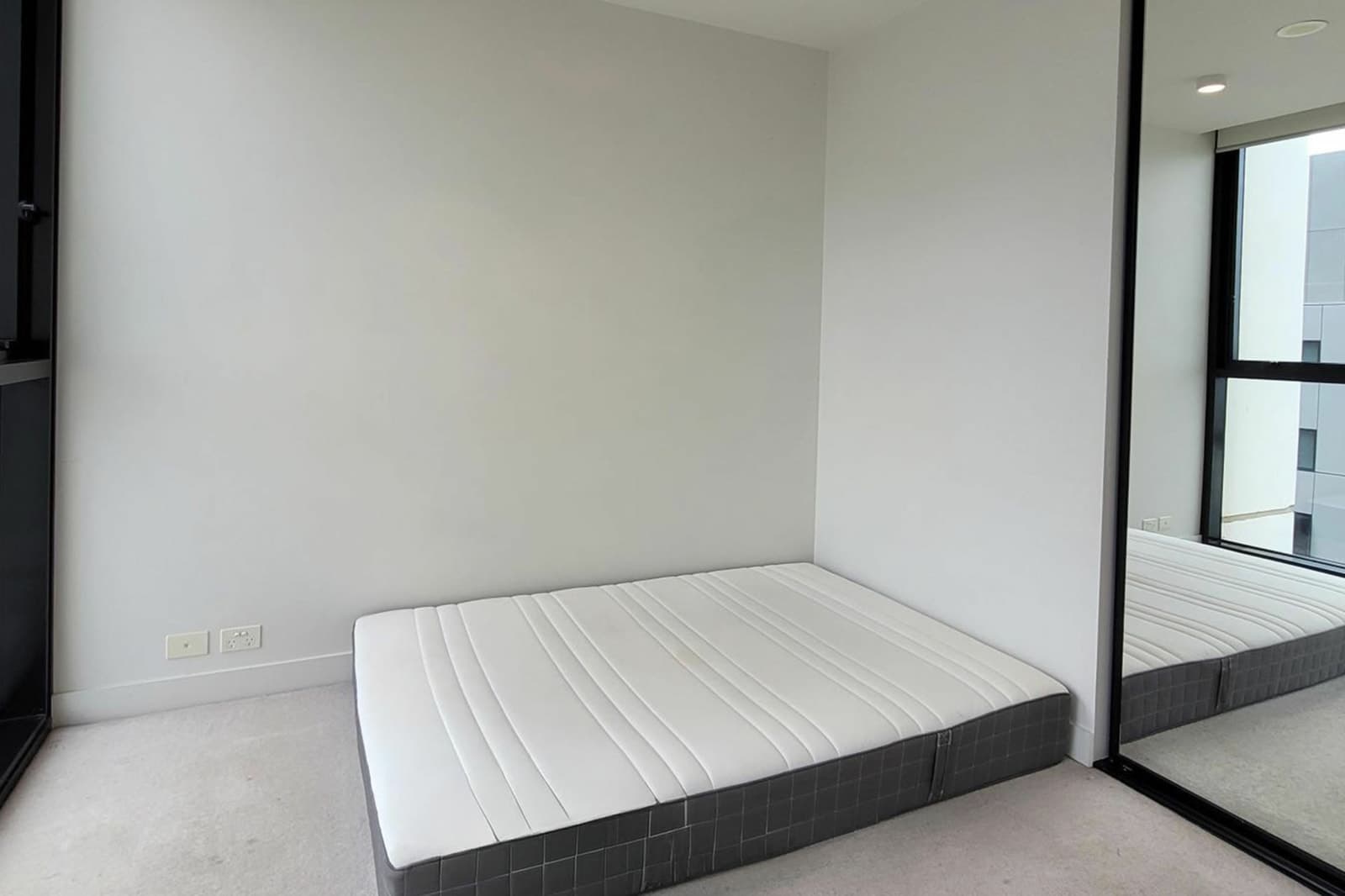 2305/33 MacKenzie Street, MELBOURNE, Melbourne - Thumbnail 4
