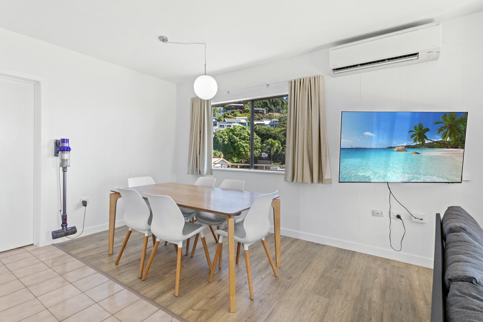 2/34 Coral Esplanade, CANNONVALE, Cannonvale - Thumbnail 3