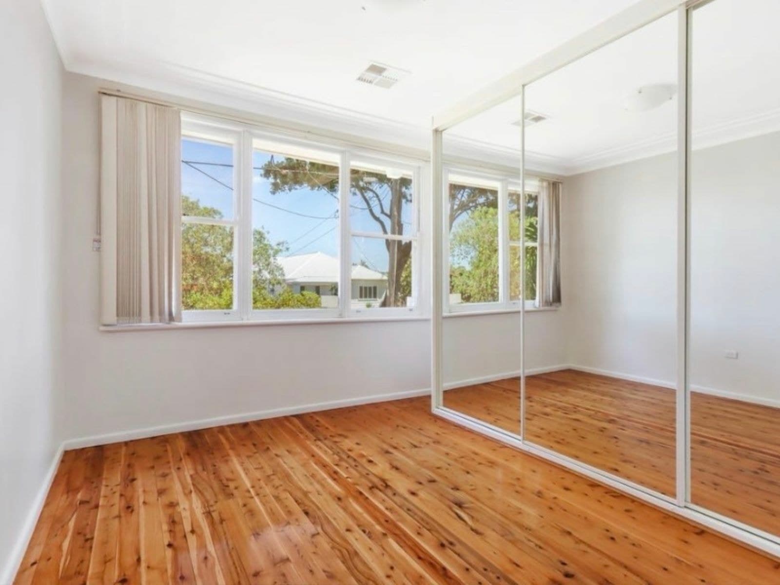 34 Balmoral Road, MORTDALE, Mortdale - Thumbnail 3