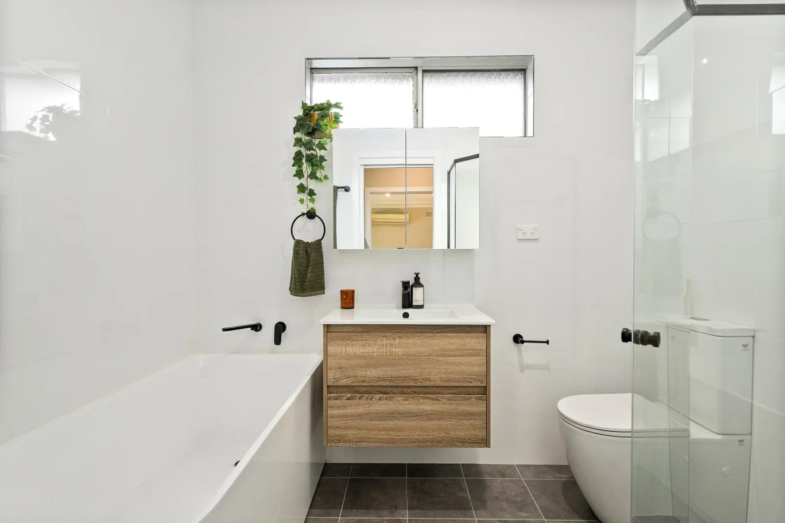 24 Edyth St, BELLAMBI, Bellambi - Thumbnail 7
