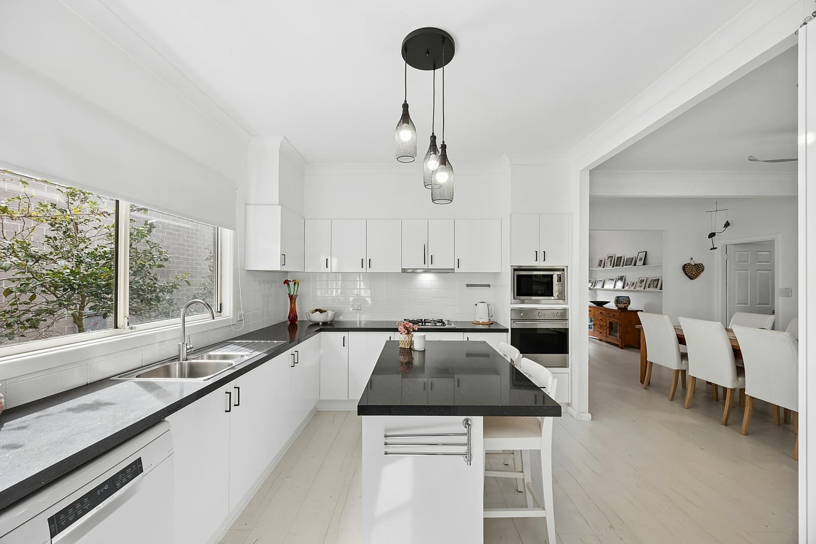133 Bateau Bay Road, BATEAU BAY, Bateau Bay - Thumbnail 3