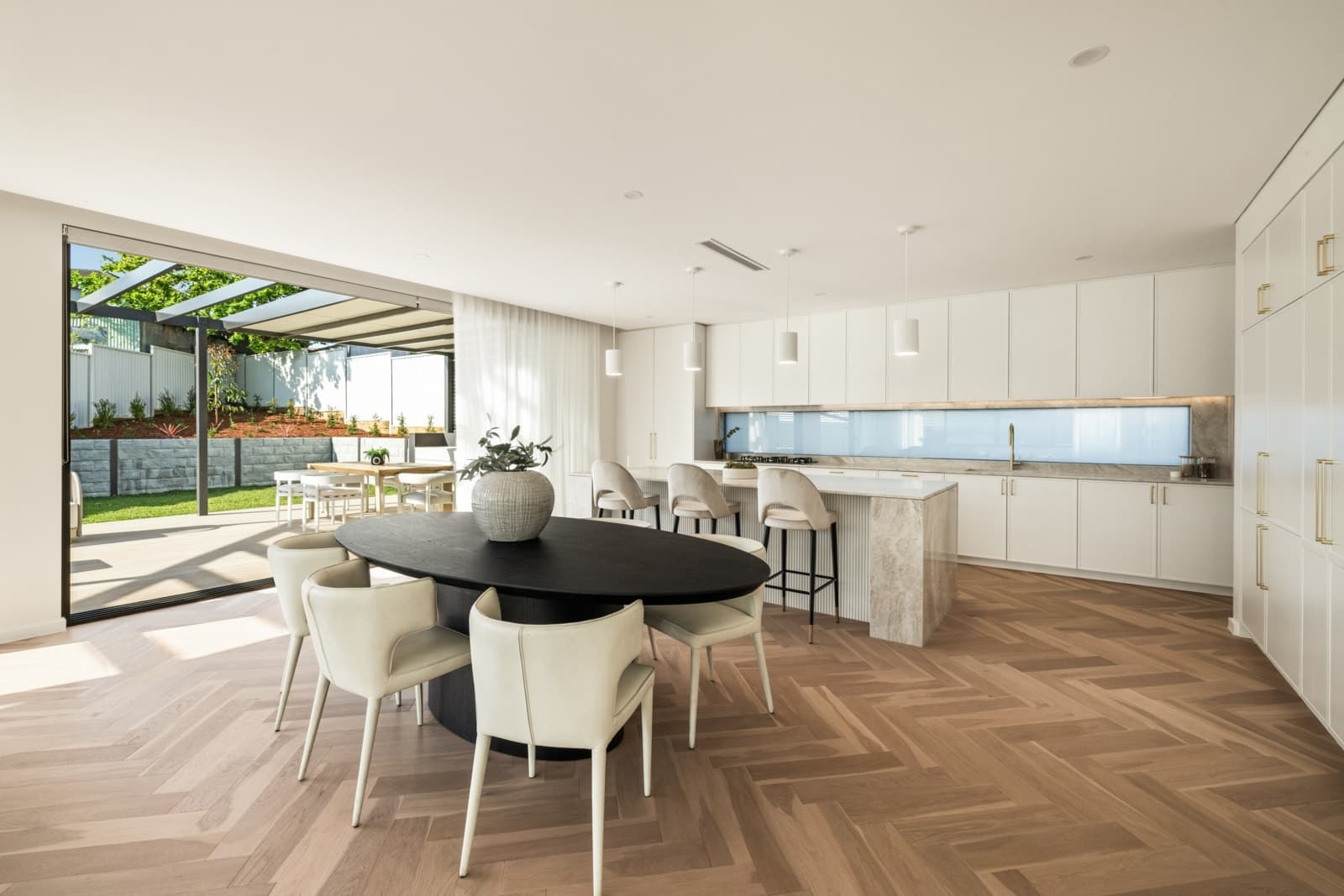16 Cameron Crescent, RYDE, Ryde - Thumbnail 6