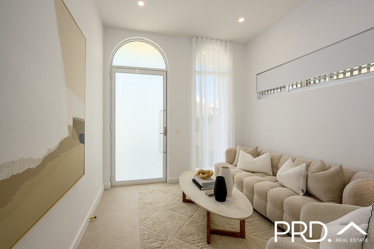 10b Eileen Street, PICNIC POINT NSW 2213, Picnic Point - Thumbnail 4