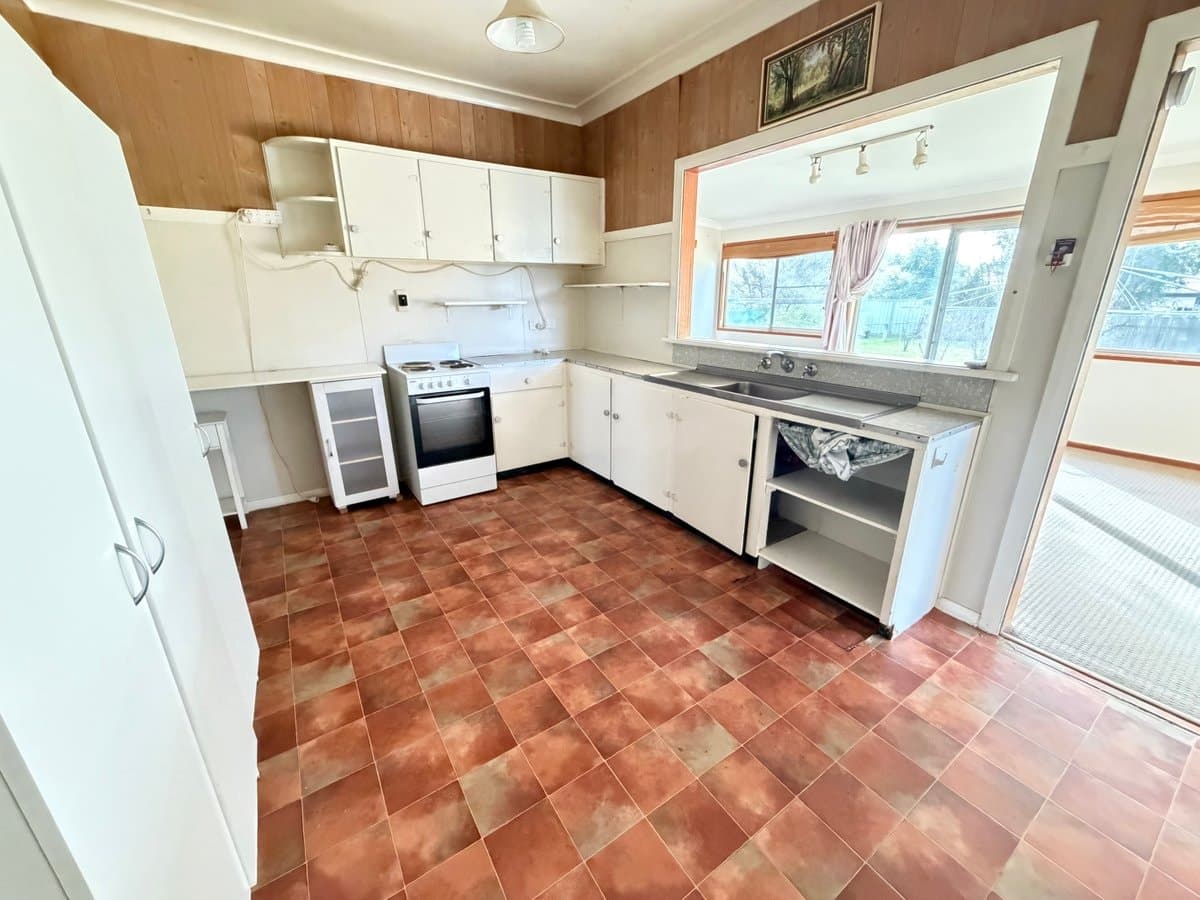 2 Heugh Street, TAMWORTH NSW 2340, Tamworth - Thumbnail 4