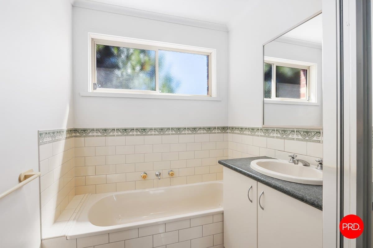 8a Wirth Street, FLORA HILL VIC 3550, Flora Hill - Thumbnail 8