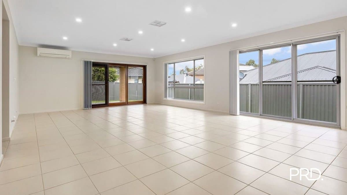 8 Domus St, Glenmore Park NSW 2745, Glenmore Park - Thumbnail 2