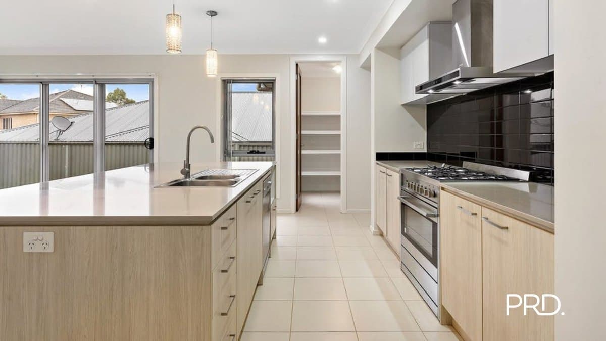 8 Domus St, Glenmore Park NSW 2745, Glenmore Park - Thumbnail 3